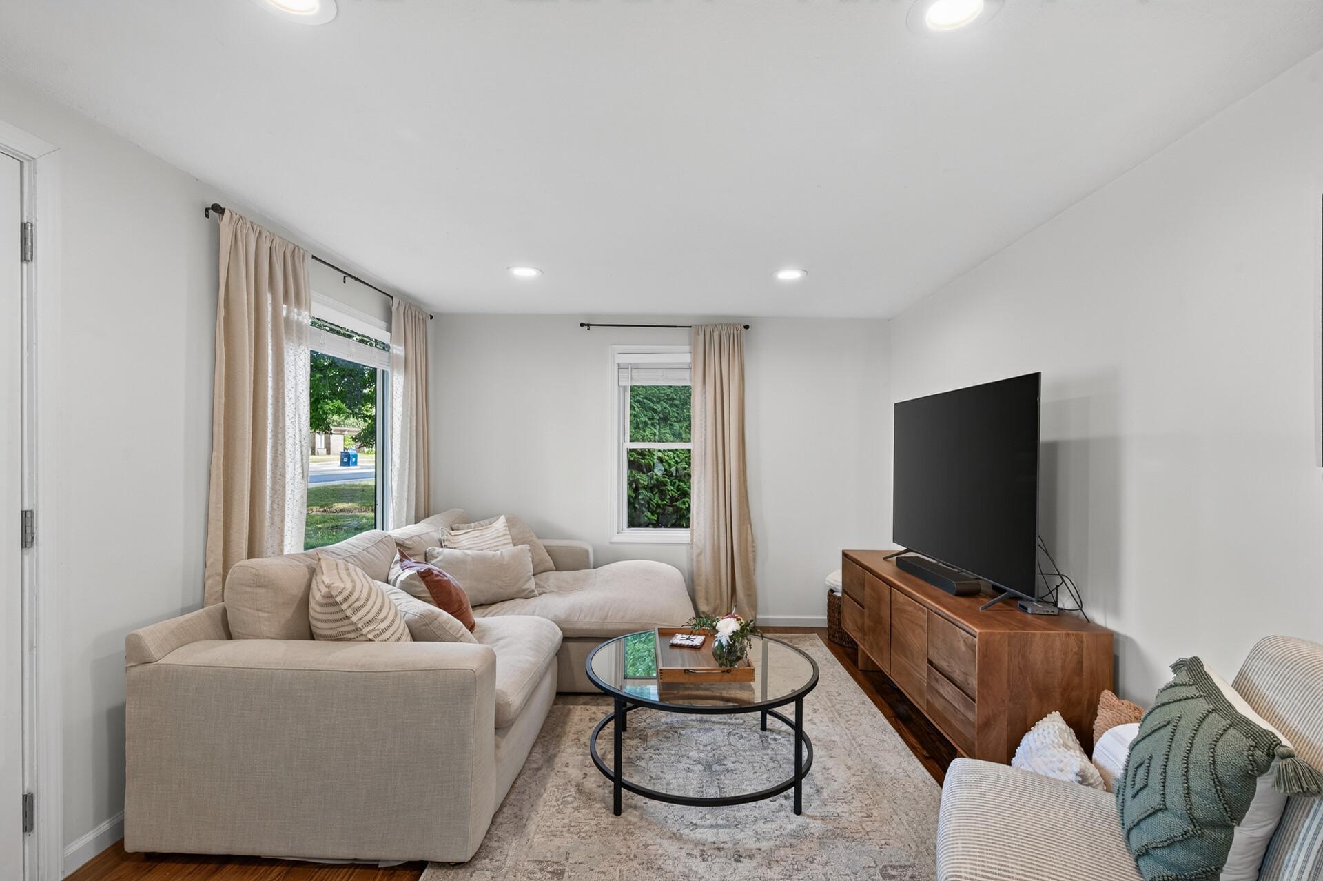 View of Residential at 2733 Louisiana Avenue, Saint Louis Park MN 55426, Saint Louis Park (7 of 26) - Mike Wilen | Minnesota Team Real Estate