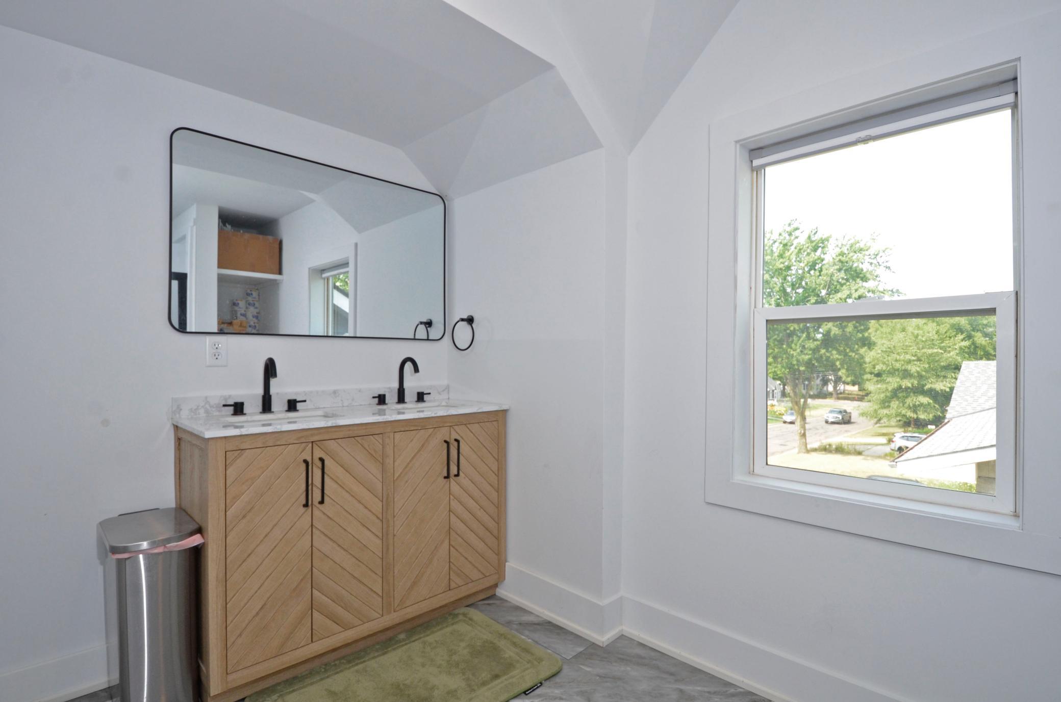View of Residential at 2479 14th Avenue, North Saint Paul MN 55109, North Saint Paul (17 of 27) - Mike Wilen | Minnesota Team Real Estate