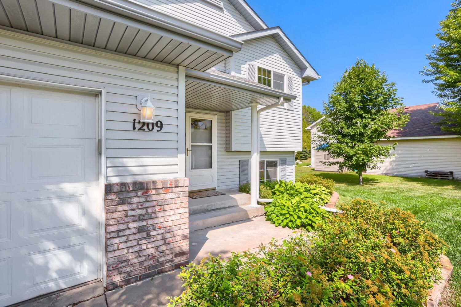View of Residential at 1209 Roberts Road, Buffalo MN 55313, Buffalo (2 of 22) - Mike Wilen | Minnesota Team Real Estate