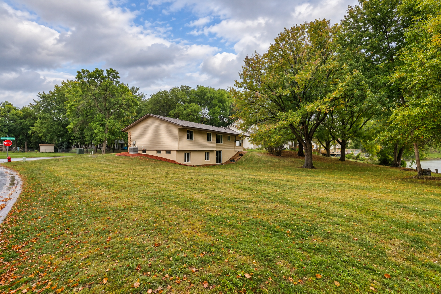 View of Residential at 10250 Boundary Creek Terrace, Maple Grove MN 55369, Maple Grove (4 of 23) - Mike Wilen | Minnesota Team Real Estate