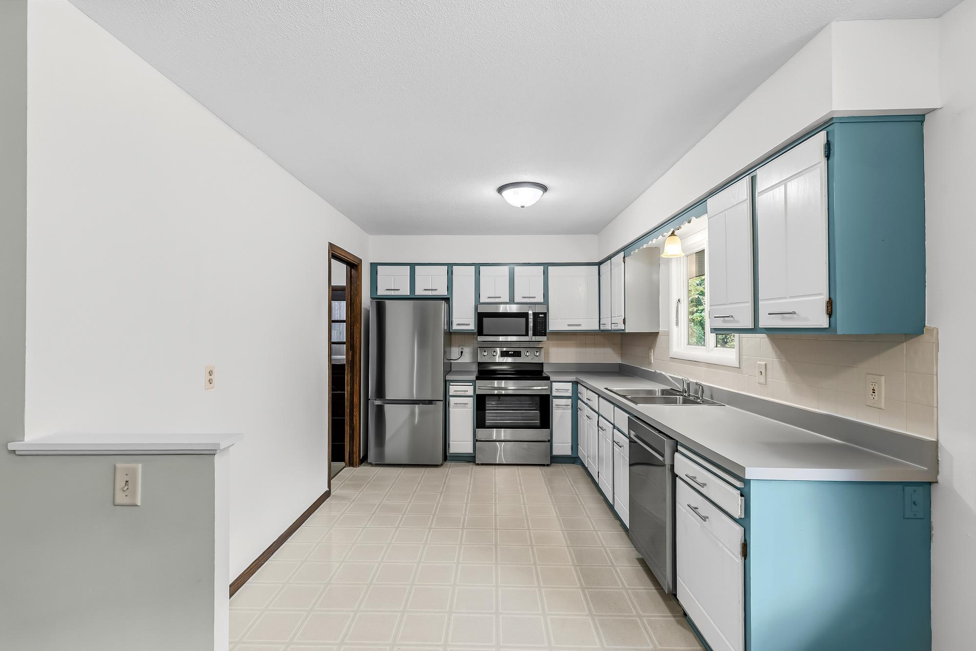 View of Residential at 10250 Boundary Creek Terrace, Maple Grove MN 55369, Maple Grove (12 of 23) - Mike Wilen | Minnesota Team Real Estate