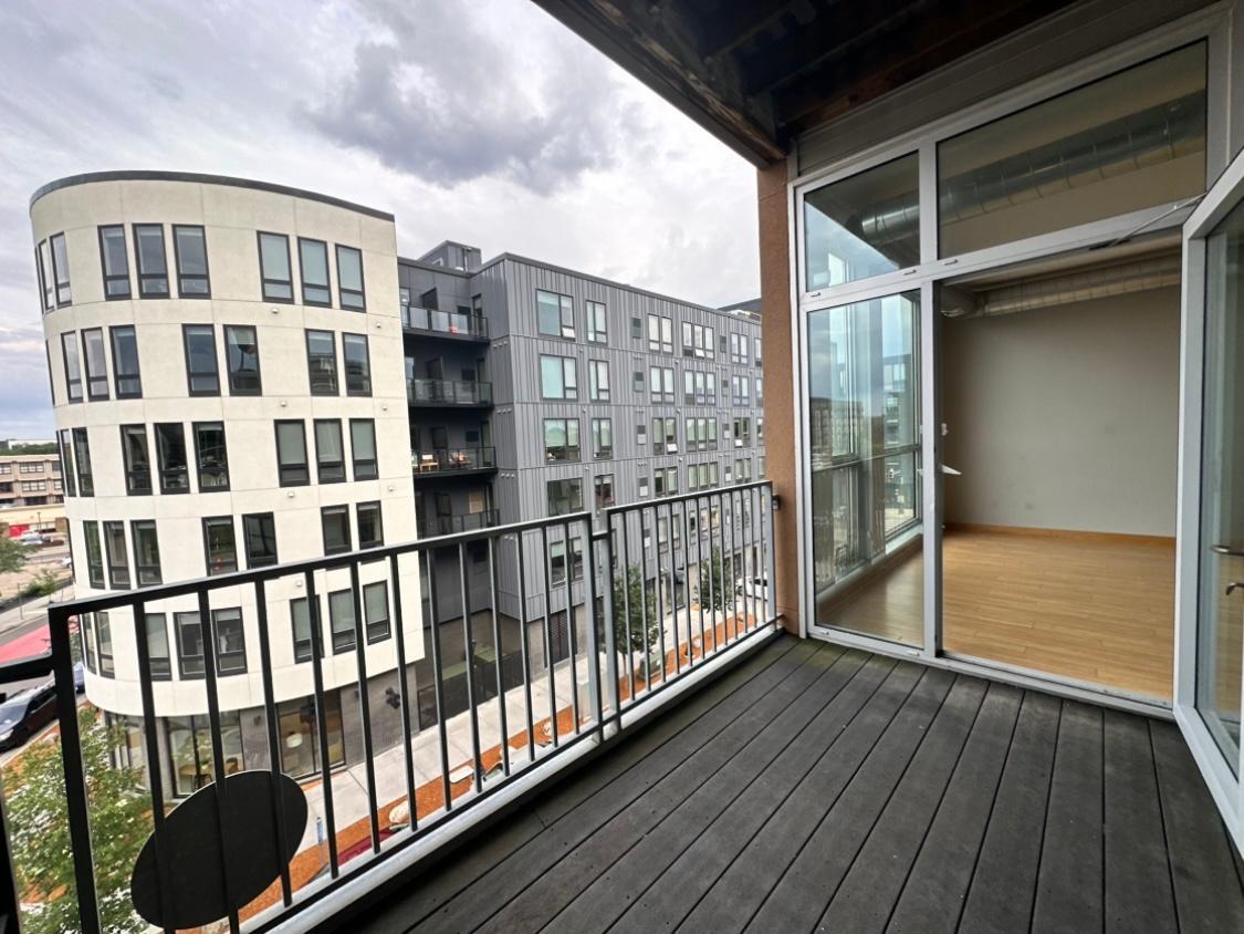 View of Residential at 1211 Lagoon Avenue #405, Minneapolis MN 55408, Minneapolis (16 of 19) - Mike Wilen | Minnesota Team Real Estate