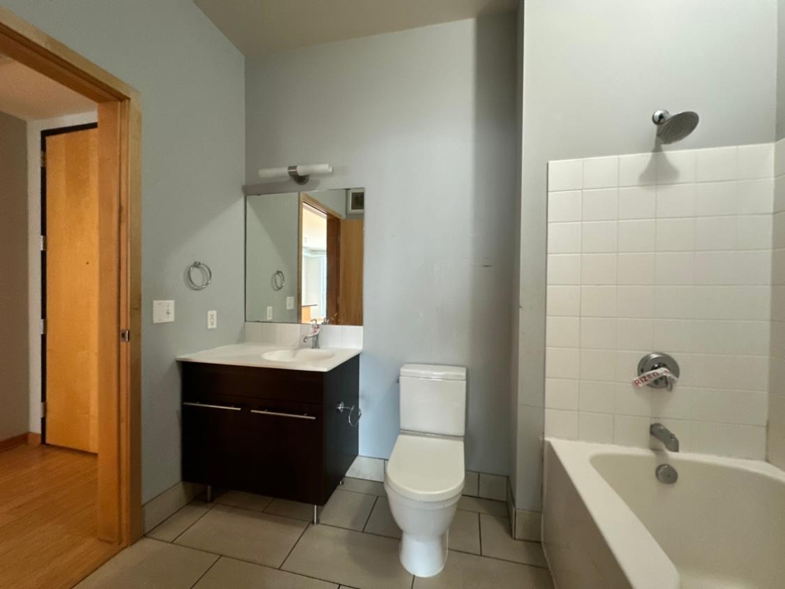 View of Residential at 1211 Lagoon Avenue #405, Minneapolis MN 55408, Minneapolis (12 of 19) - Mike Wilen | Minnesota Team Real Estate