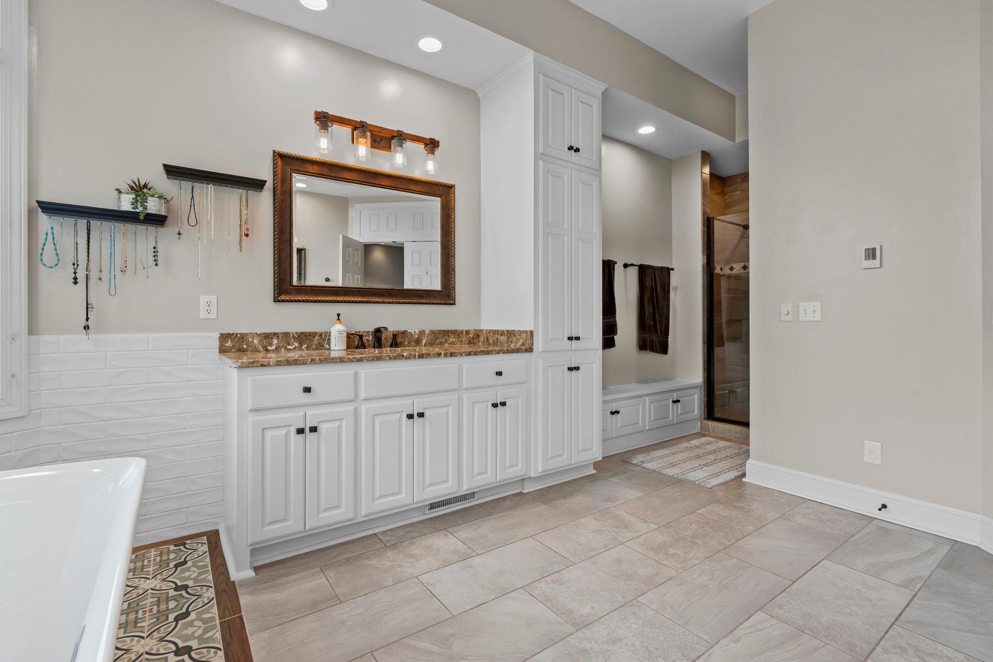 View of Residential at 584 Vista Ridge Lane, Shakopee MN 55379, Shakopee (16 of 43) - Mike Wilen | Minnesota Team Real Estate