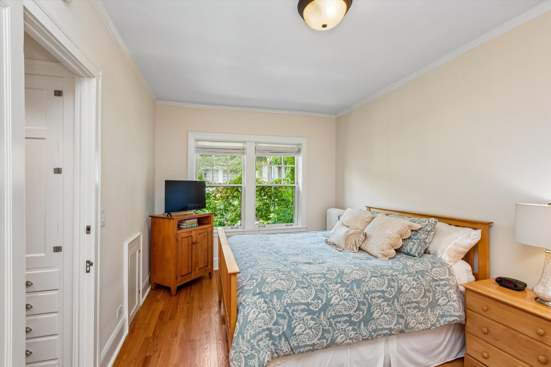 View of Residential at 2521 Humboldt Avenue #309, Minneapolis MN 55405, Minneapolis (25 of 31) - Mike Wilen | Minnesota Team Real Estate