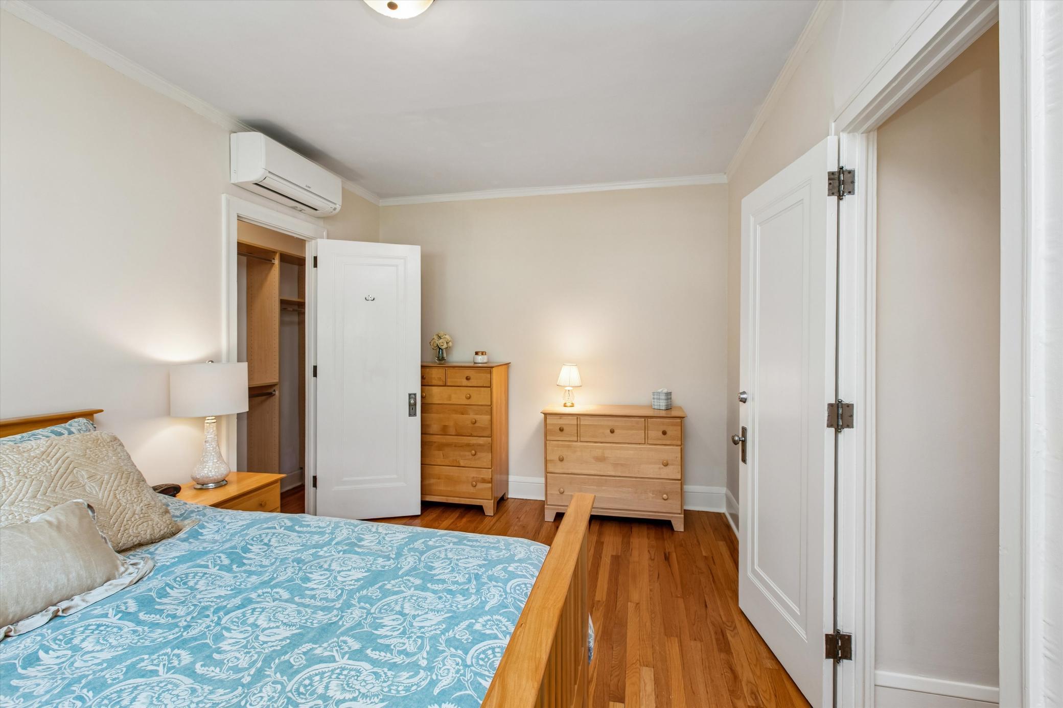 View of Residential at 2521 Humboldt Avenue #309, Minneapolis MN 55405, Minneapolis (24 of 31) - Mike Wilen | Minnesota Team Real Estate
