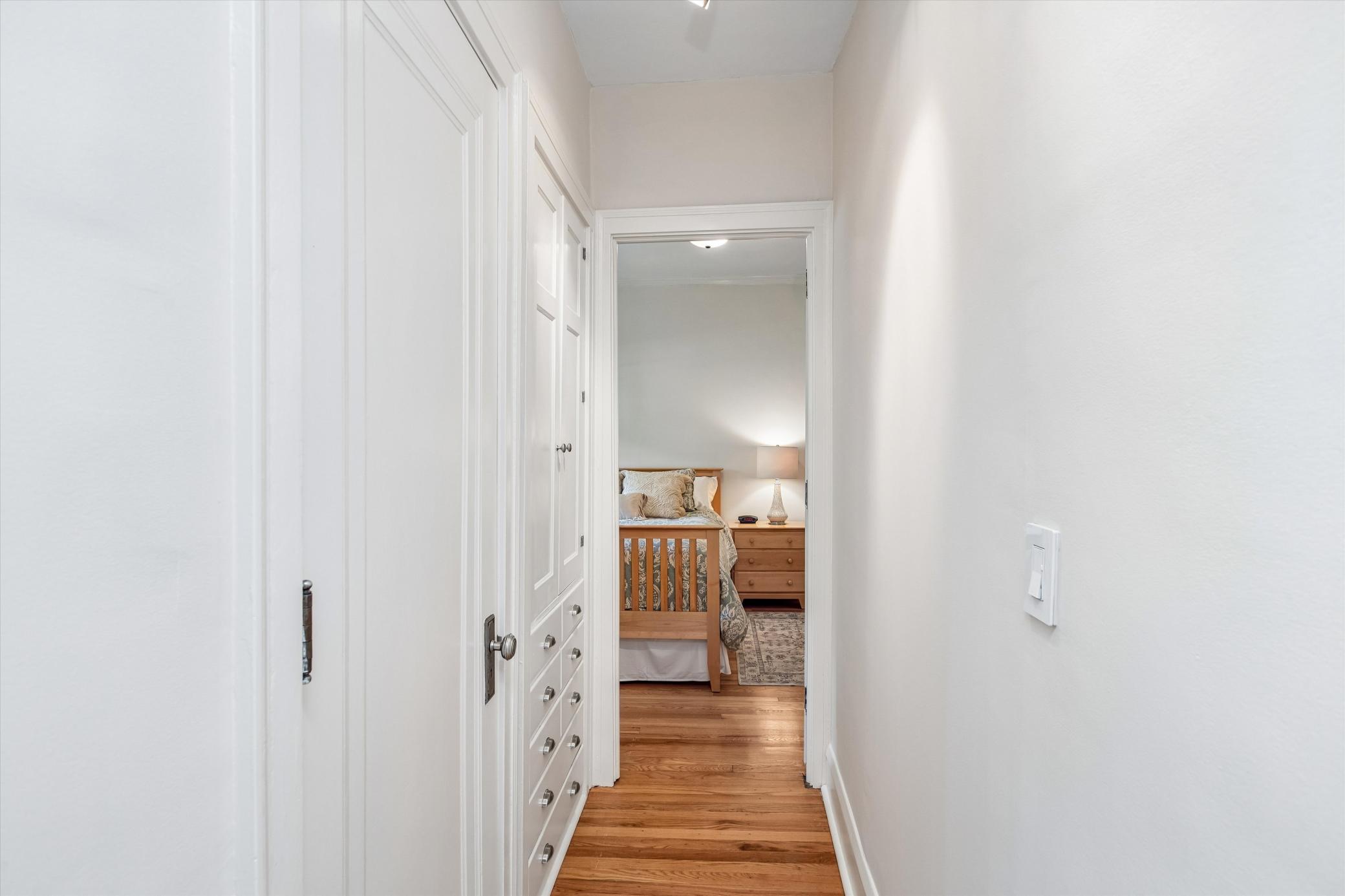 View of Residential at 2521 Humboldt Avenue #309, Minneapolis MN 55405, Minneapolis (23 of 31) - Mike Wilen | Minnesota Team Real Estate