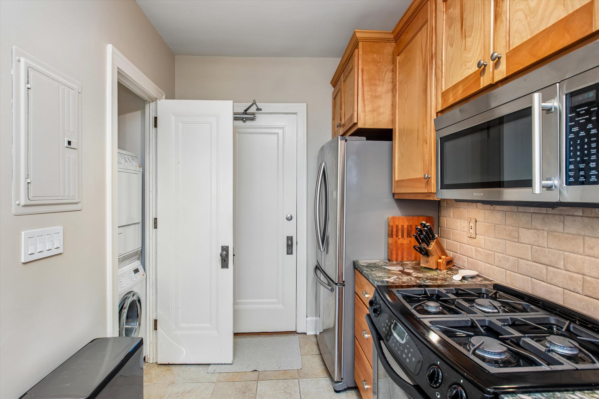 View of Residential at 2521 Humboldt Avenue #309, Minneapolis MN 55405, Minneapolis (21 of 31) - Mike Wilen | Minnesota Team Real Estate