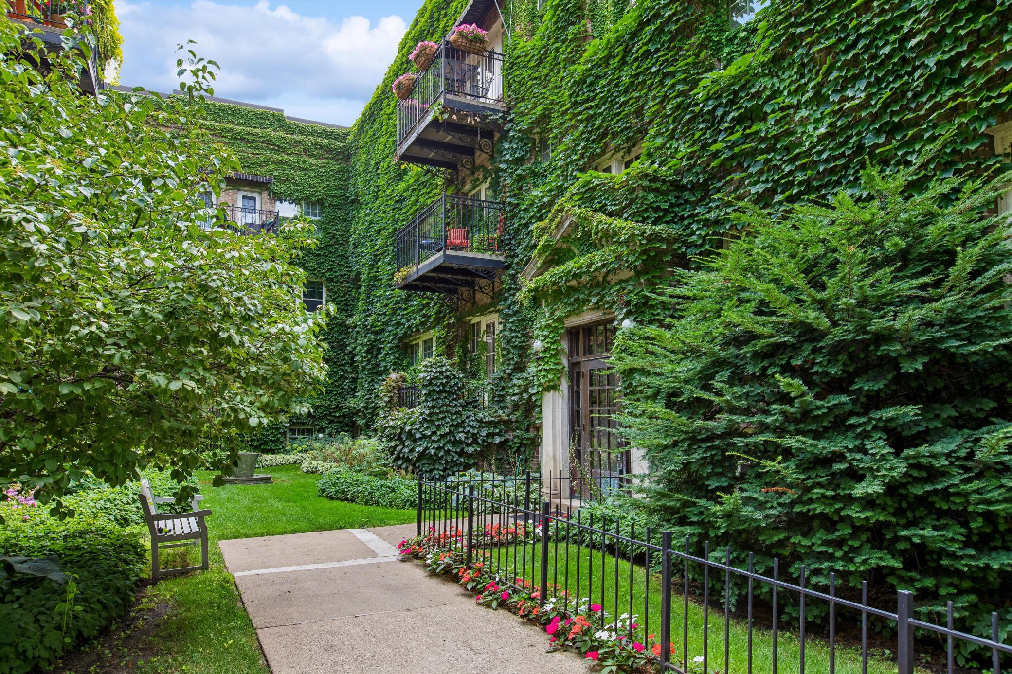 View of Residential at 2521 Humboldt Avenue #309, Minneapolis MN 55405, Minneapolis (4 of 31) - Mike Wilen | Minnesota Team Real Estate