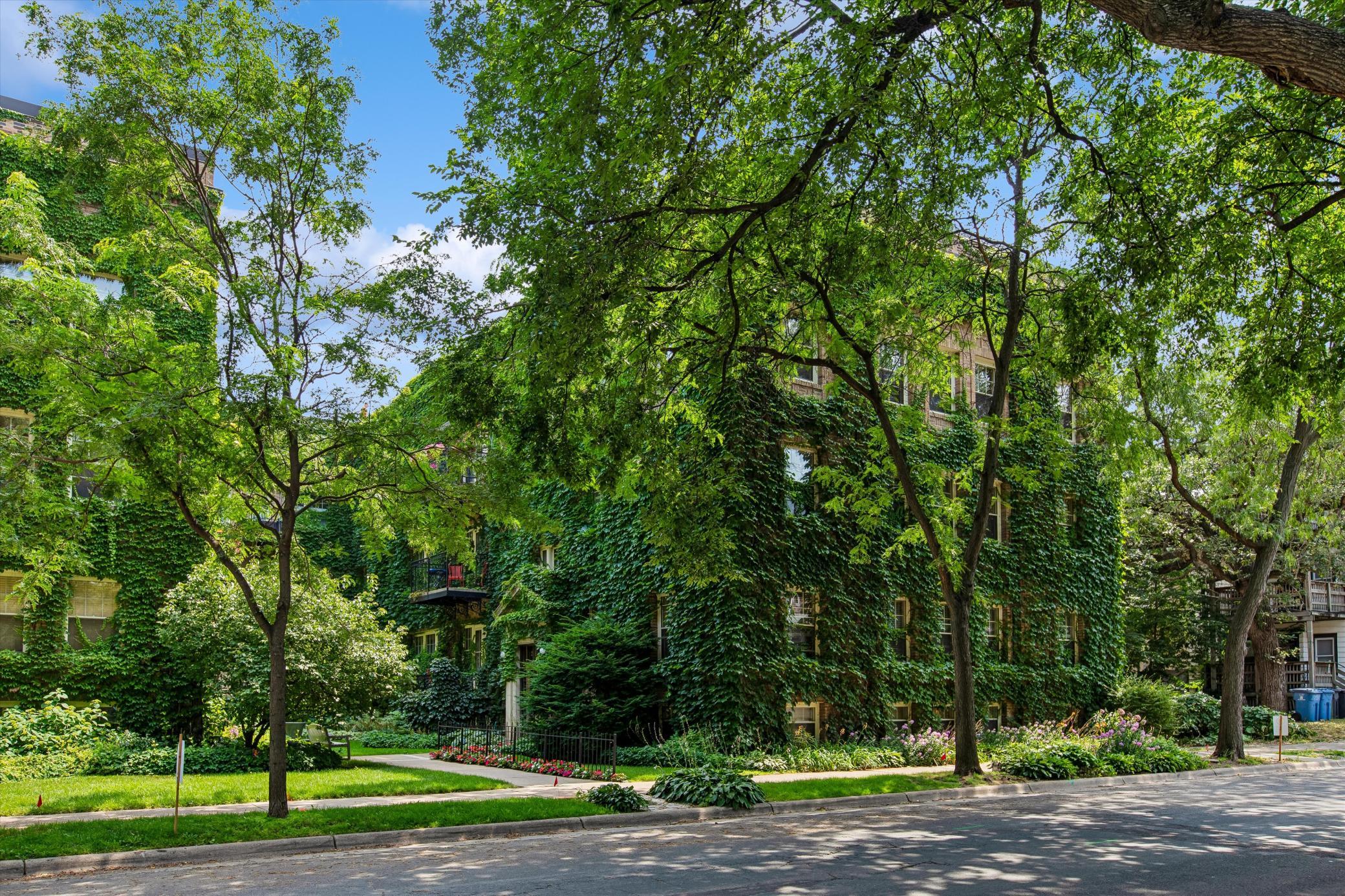 View of Residential at 2521 Humboldt Avenue #309, Minneapolis MN 55405, Minneapolis (5 of 31) - Mike Wilen | Minnesota Team Real Estate