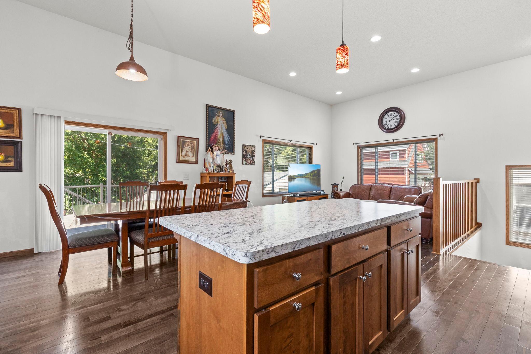 View of Residential at 49 Wyoming Street, Saint Paul MN 55107, Saint Paul (8 of 27) - Mike Wilen | Minnesota Team Real Estate