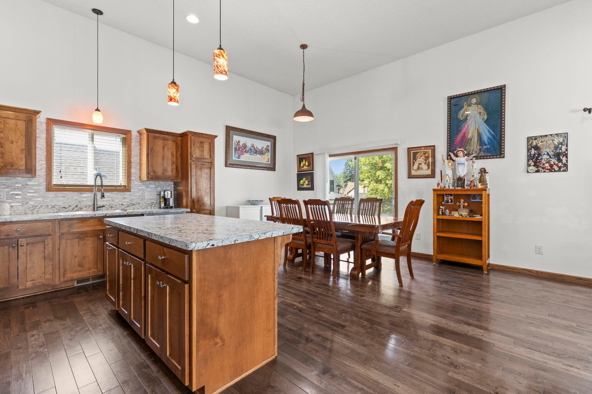 View of Residential at 49 Wyoming Street, Saint Paul MN 55107, Saint Paul (10 of 27) - Mike Wilen | Minnesota Team Real Estate