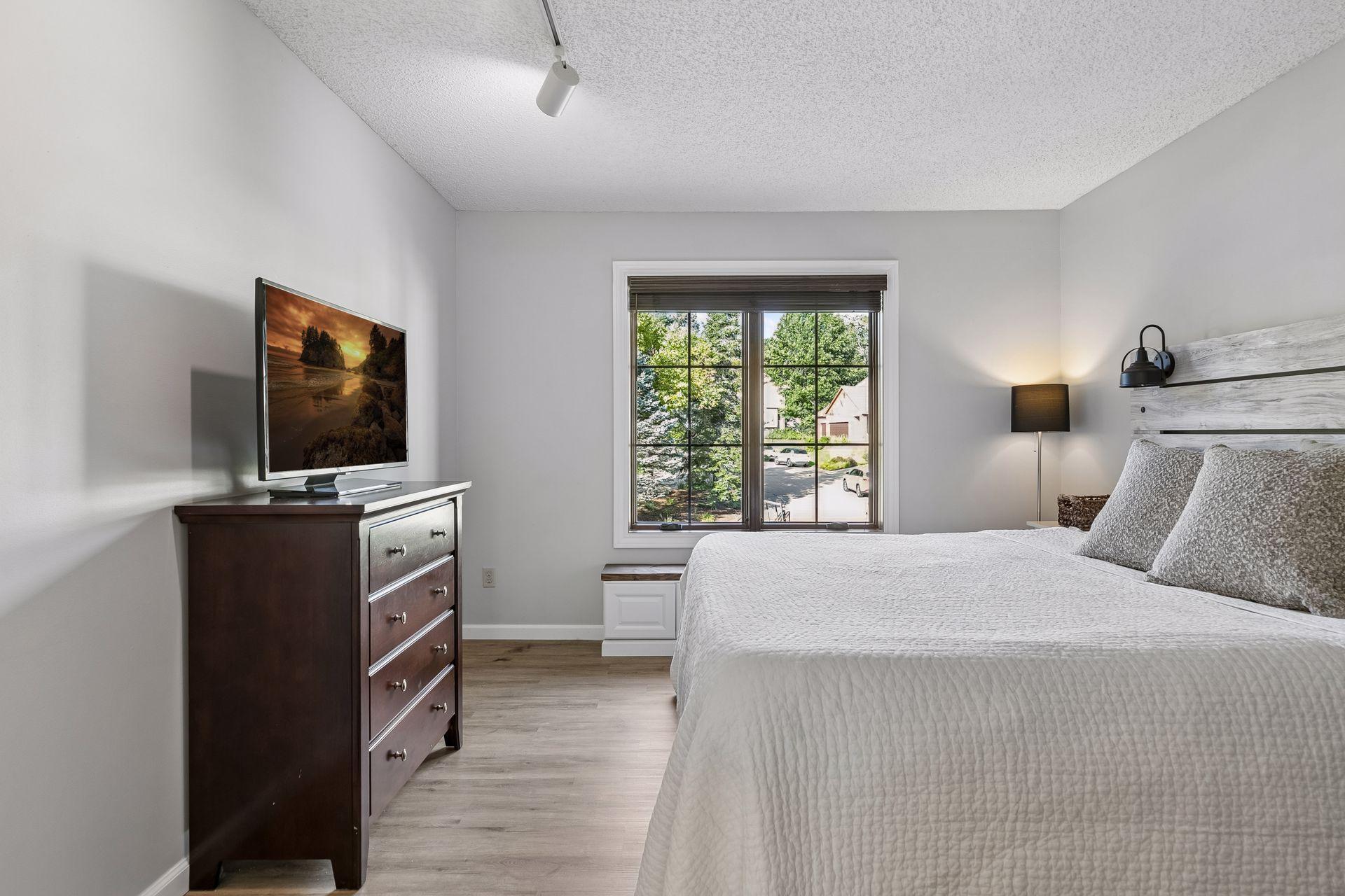 View of Residential at 685 Valley View Court, Shoreview MN 55126, Shoreview (37 of 60) - Mike Wilen | Minnesota Team Real Estate