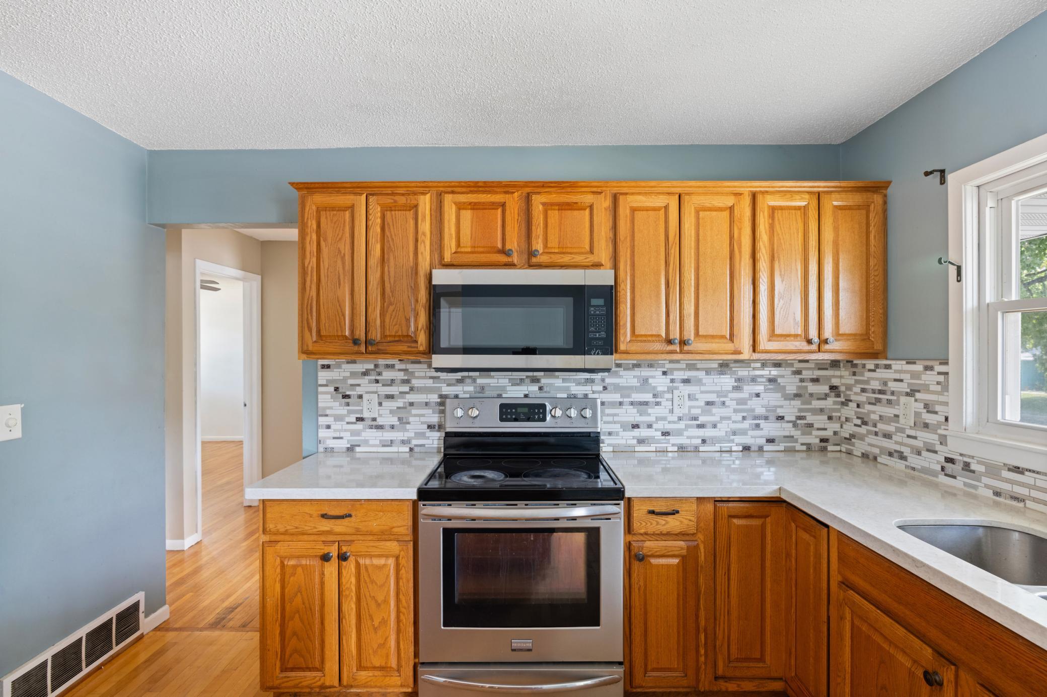 View of Residential at 893 Whitney Drive, Apple Valley MN 55124, Apple Valley (9 of 34) - Mike Wilen | Minnesota Team Real Estate