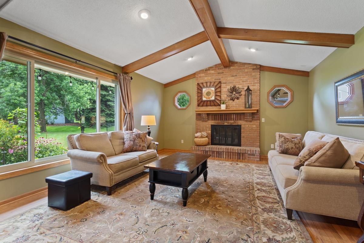 View of Residential at 7020 Beacon Circle, Eden Prairie MN 55346, Eden Prairie (13 of 36) - Mike Wilen | Minnesota Team Real Estate