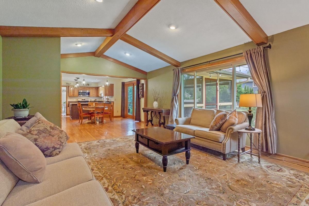View of Residential at 7020 Beacon Circle, Eden Prairie MN 55346, Eden Prairie (14 of 36) - Mike Wilen | Minnesota Team Real Estate