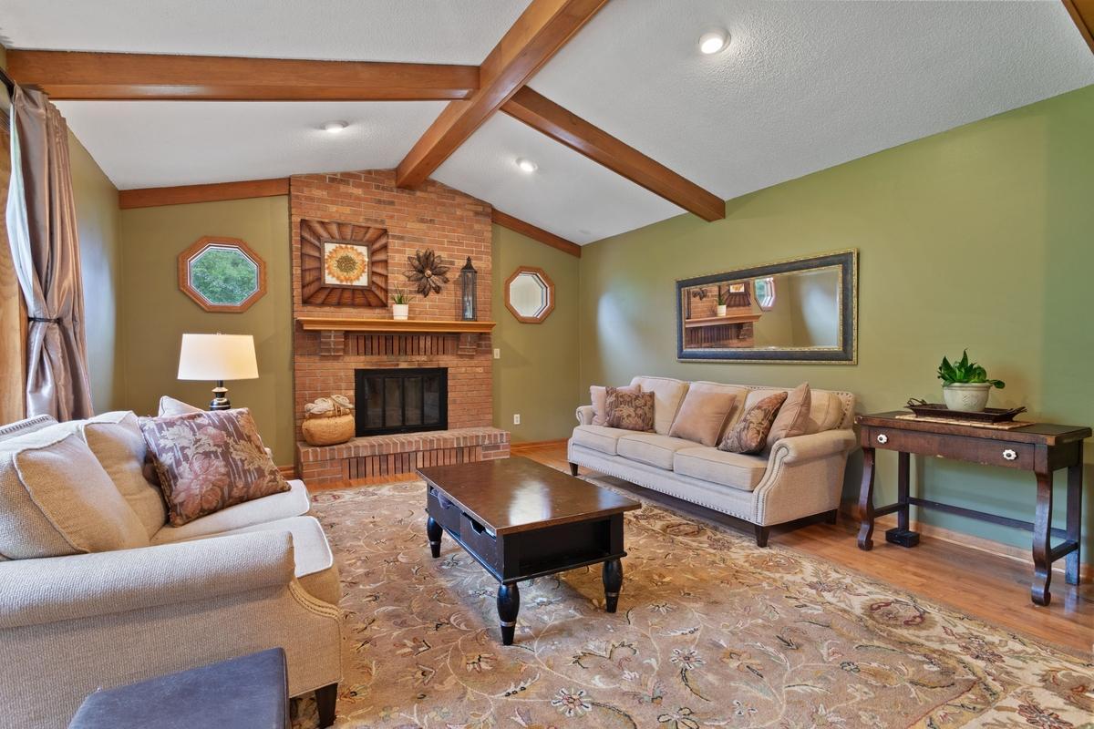 View of Residential at 7020 Beacon Circle, Eden Prairie MN 55346, Eden Prairie (11 of 36) - Mike Wilen | Minnesota Team Real Estate