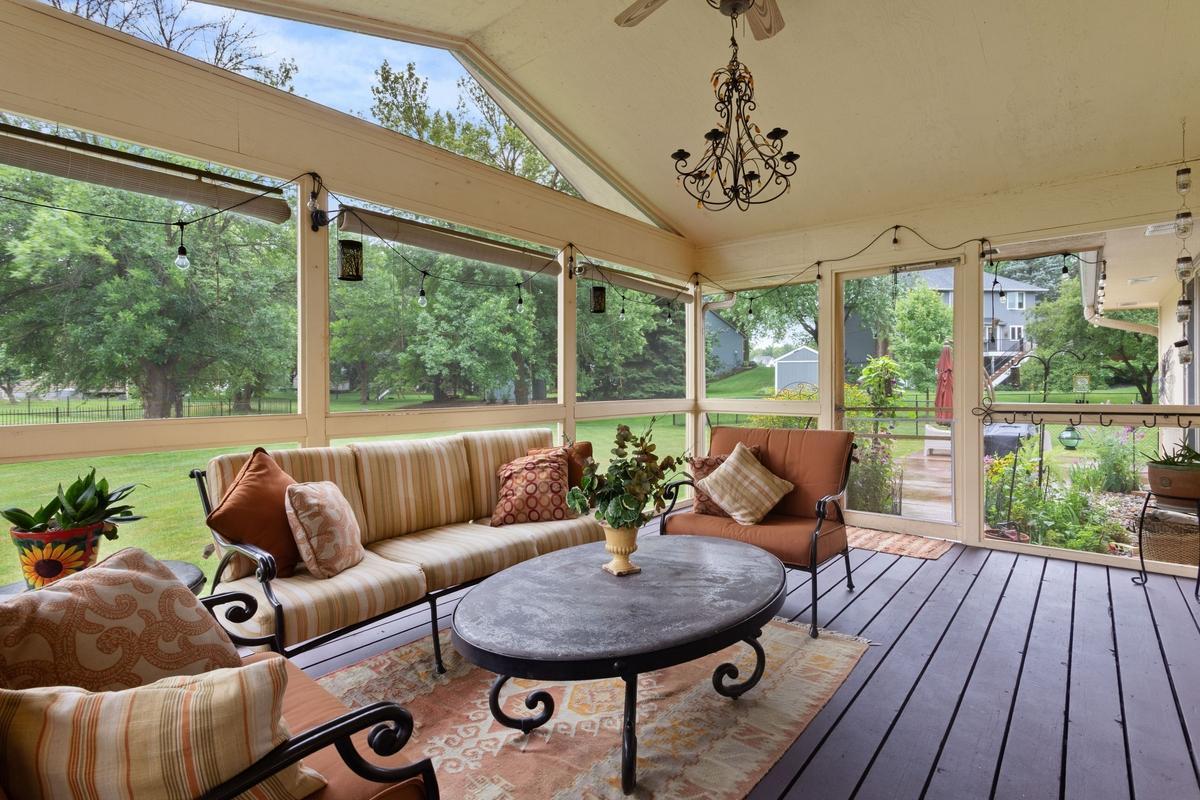 View of Residential at 7020 Beacon Circle, Eden Prairie MN 55346, Eden Prairie (16 of 36) - Mike Wilen | Minnesota Team Real Estate