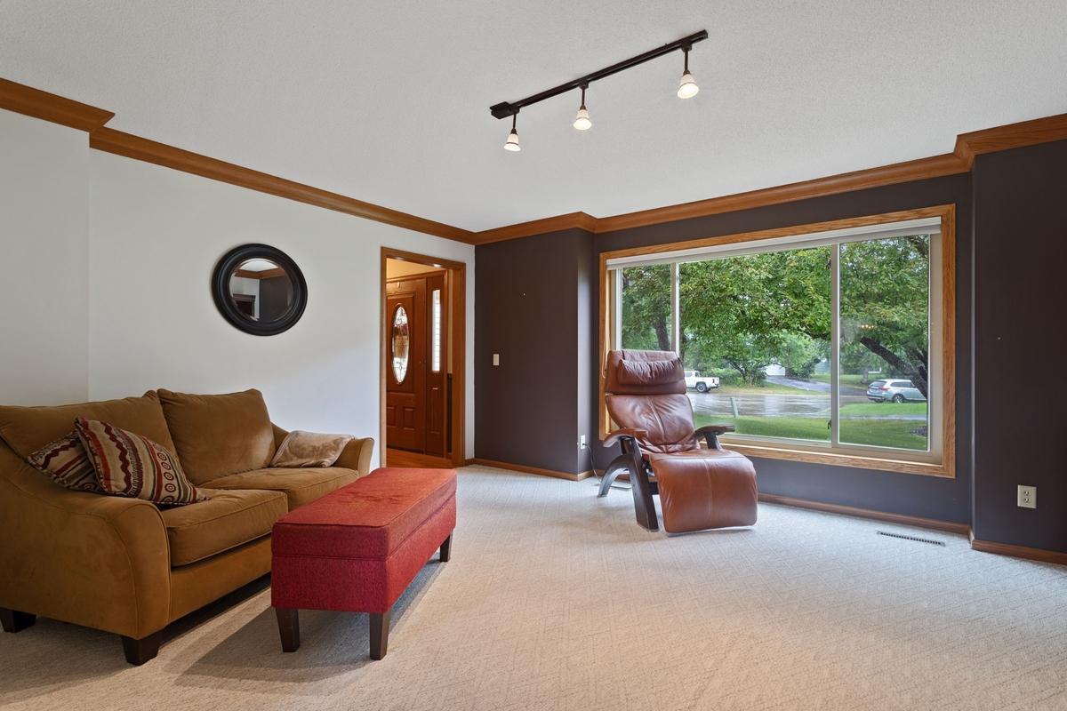 View of Residential at 7020 Beacon Circle, Eden Prairie MN 55346, Eden Prairie (10 of 36) - Mike Wilen | Minnesota Team Real Estate
