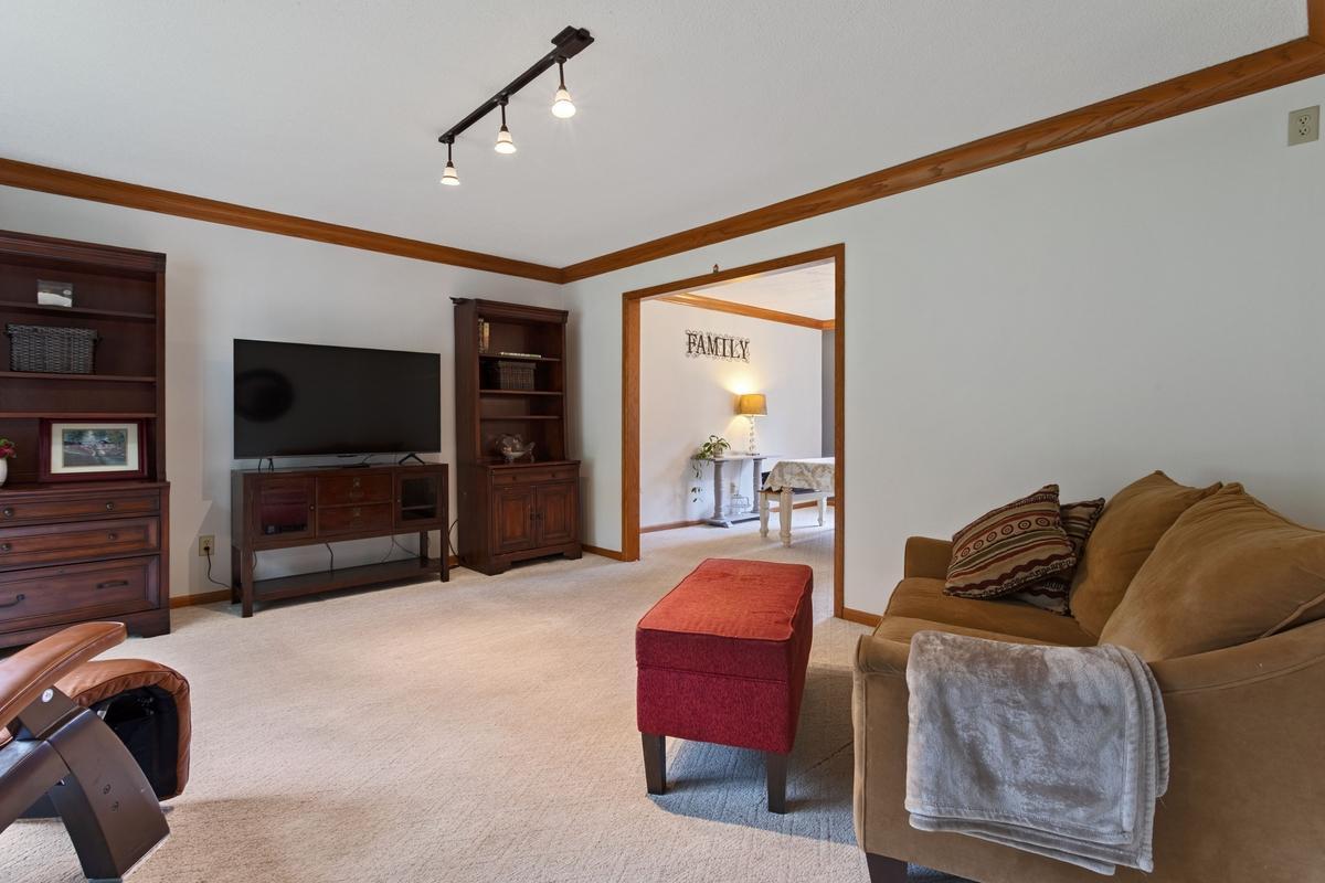 View of Residential at 7020 Beacon Circle, Eden Prairie MN 55346, Eden Prairie (9 of 36) - Mike Wilen | Minnesota Team Real Estate
