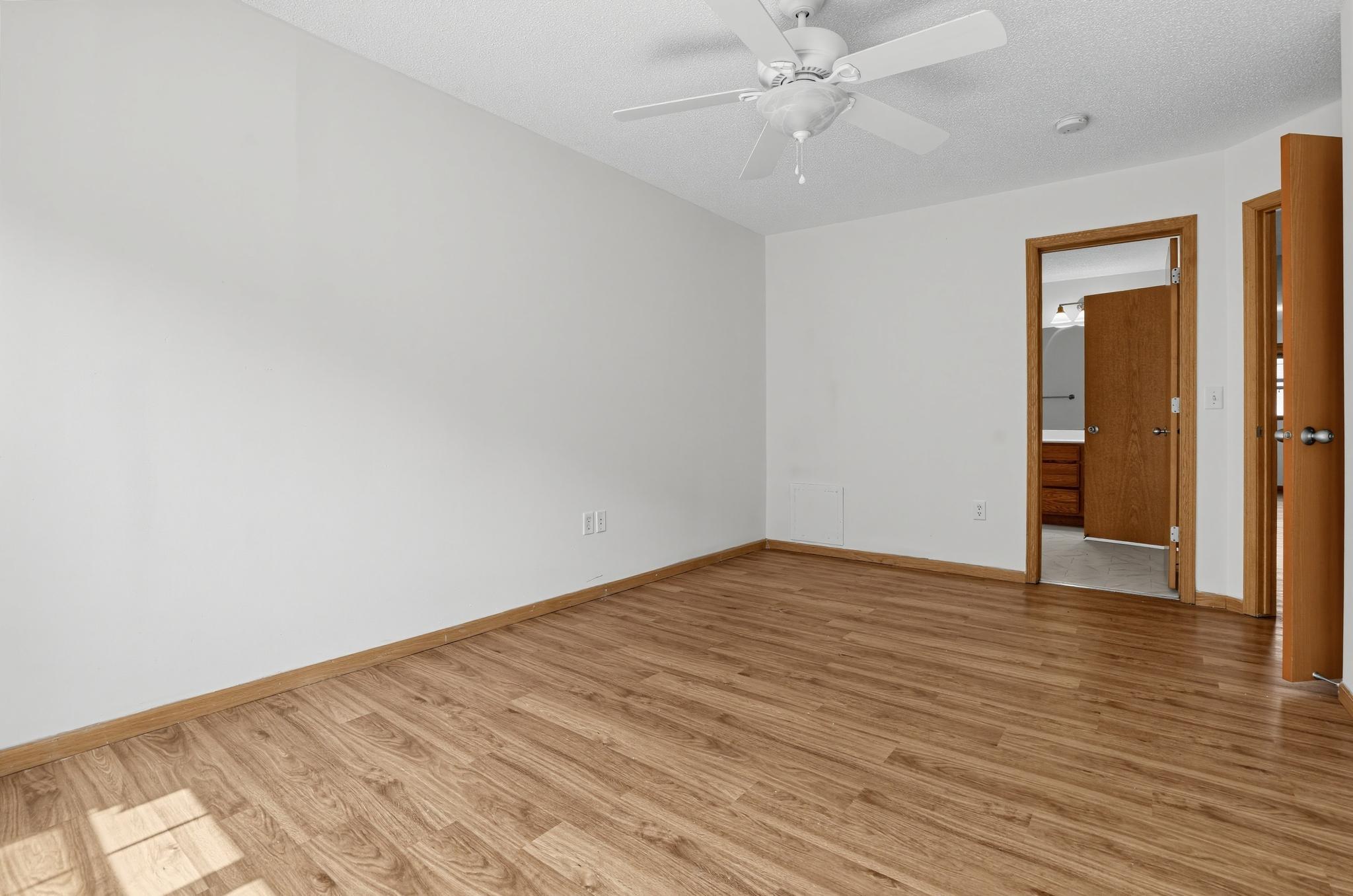 View of Residential at 1473 Magnolia Avenue, Saint Paul MN 55106, Saint Paul (16 of 35) - Mike Wilen | Minnesota Team Real Estate