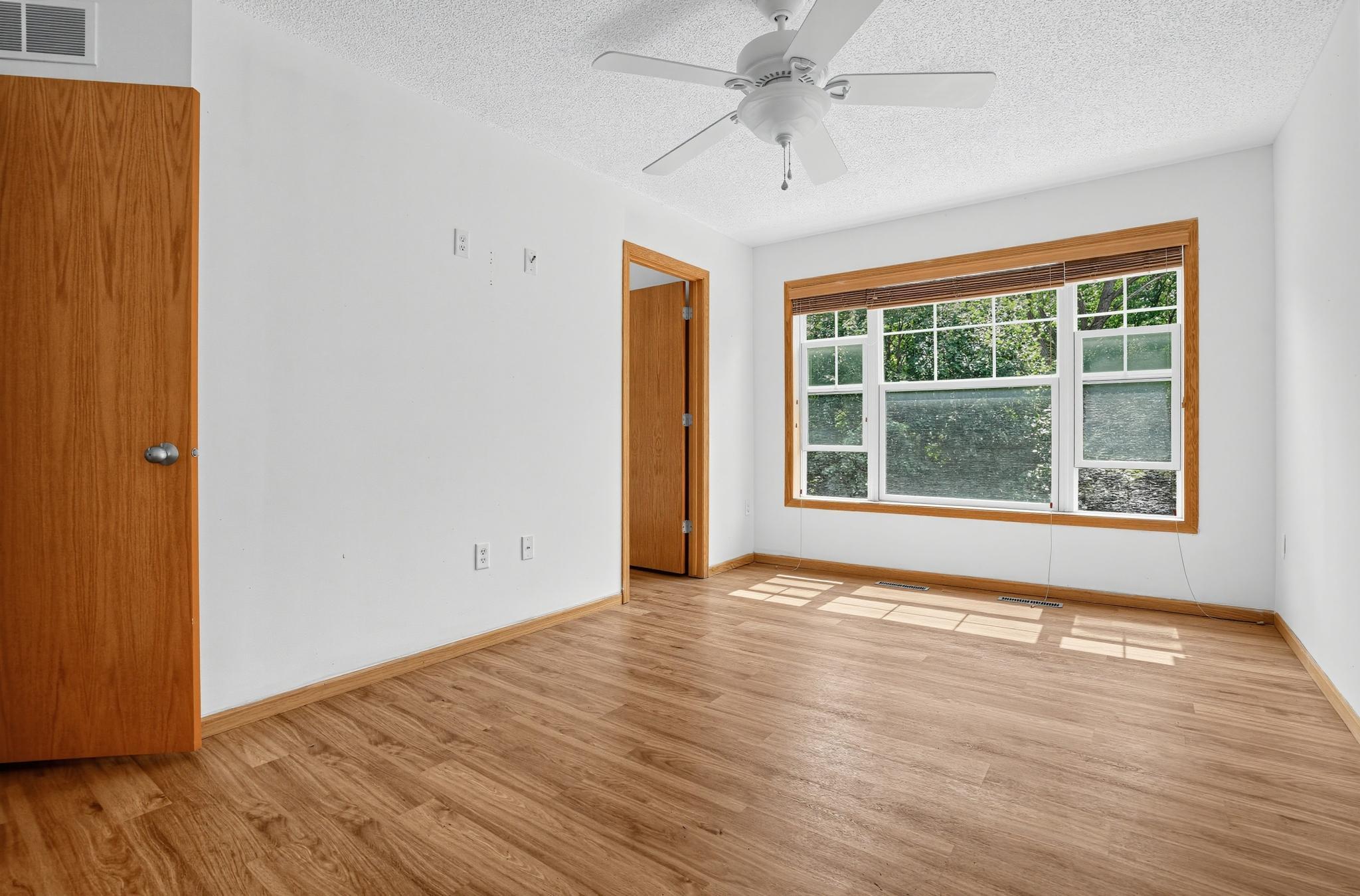 View of Residential at 1473 Magnolia Avenue, Saint Paul MN 55106, Saint Paul (24 of 35) - Mike Wilen | Minnesota Team Real Estate