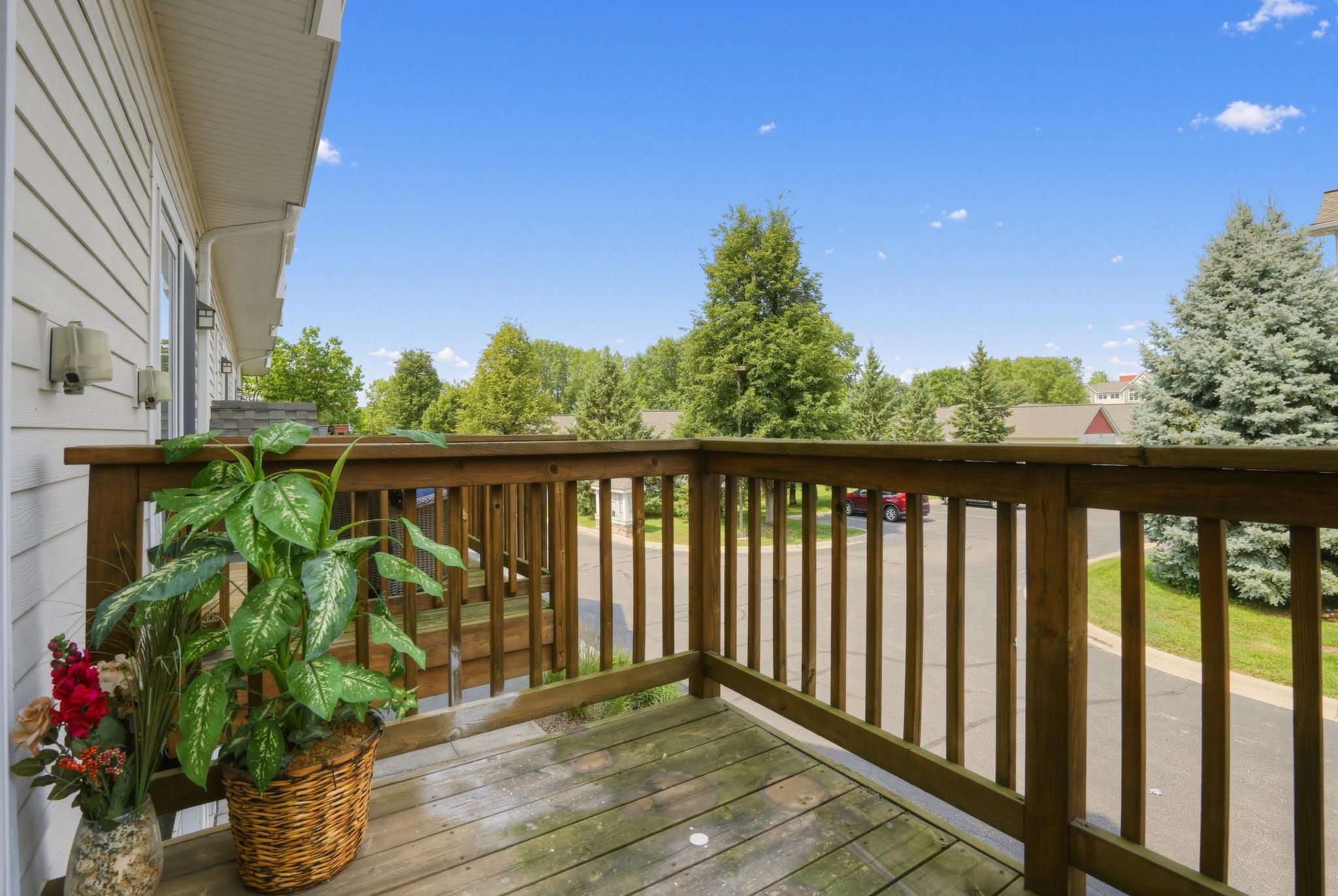View of Residential at 1473 Magnolia Avenue, Saint Paul MN 55106, Saint Paul (8 of 35) - Mike Wilen | Minnesota Team Real Estate