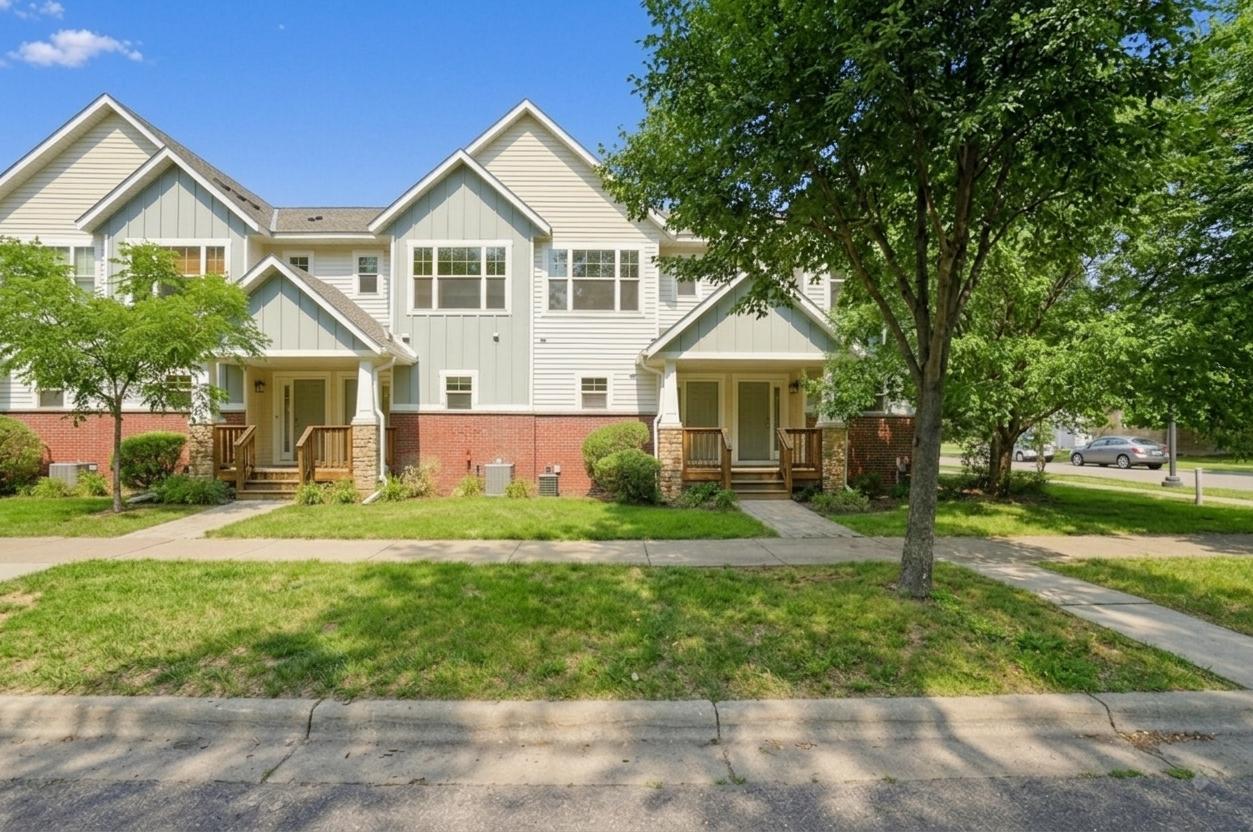 View of (TH) Side x Side at 1473 Magnolia Avenue, Saint Paul - Mike Wilen | Minnesota Team Real Estate