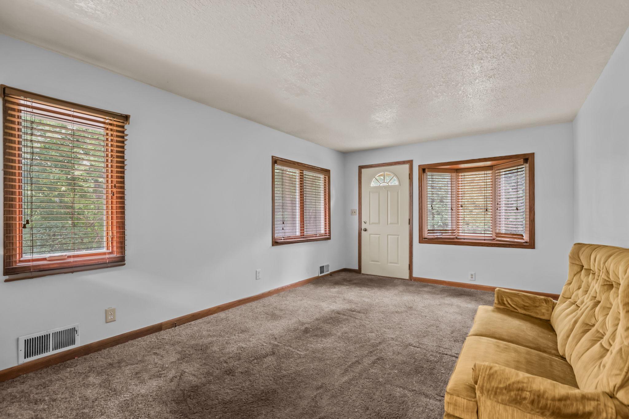 View of Residential at 4653 Jackson Street, Hilltop MN 55421, Hilltop (9 of 17) - Mike Wilen | Minnesota Team Real Estate