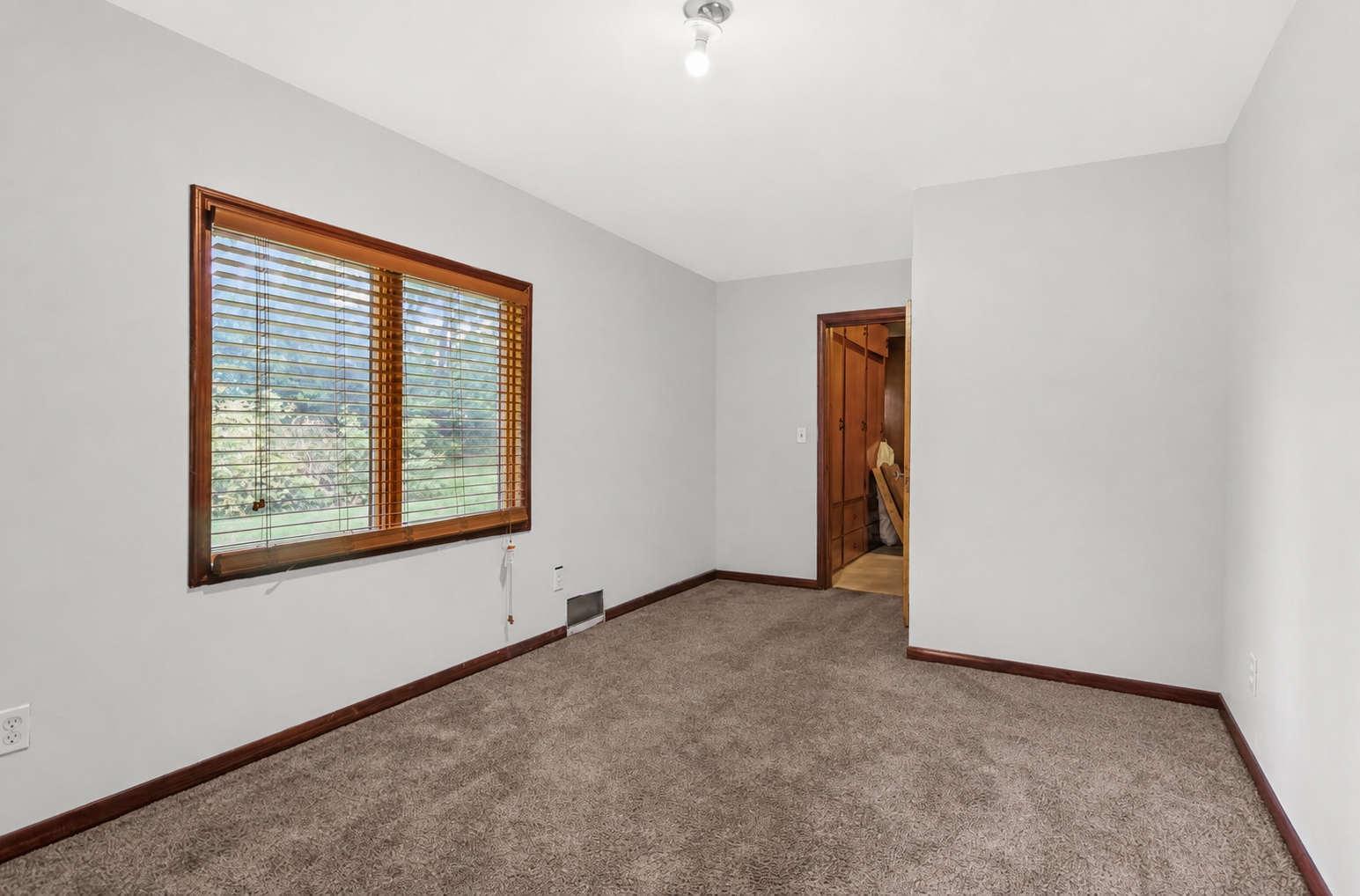 View of Residential at 4653 Jackson Street, Hilltop MN 55421, Hilltop (10 of 17) - Mike Wilen | Minnesota Team Real Estate