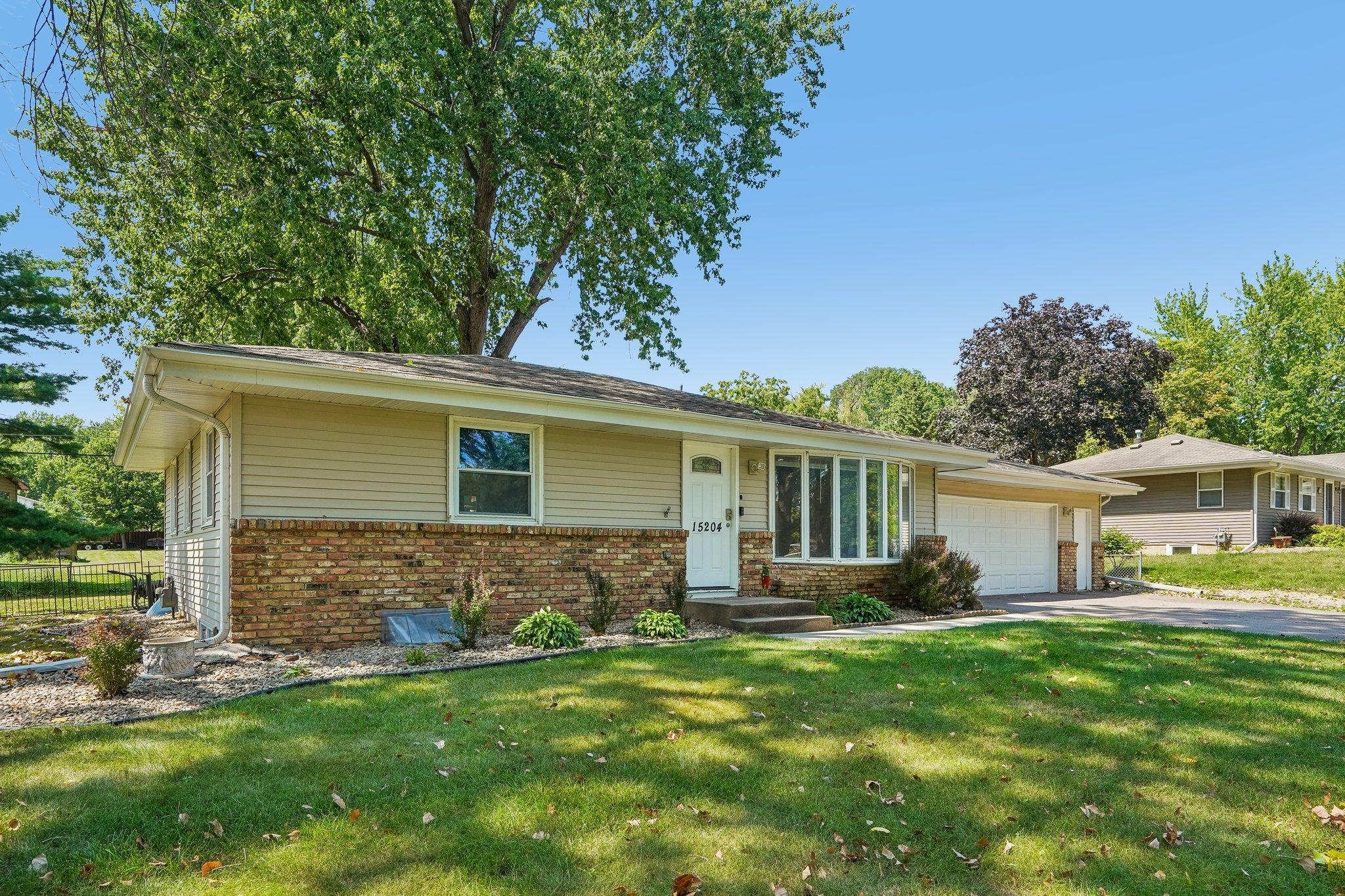 View of Residential at 15204 Lead Street, Burnsville MN 55306, Burnsville (37 of 40) - Mike Wilen | Minnesota Team Real Estate