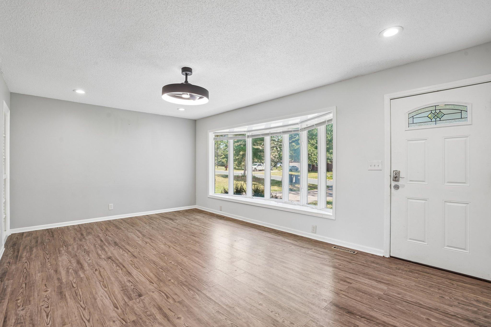 View of Residential at 15204 Lead Street, Burnsville MN 55306, Burnsville (12 of 40) - Mike Wilen | Minnesota Team Real Estate