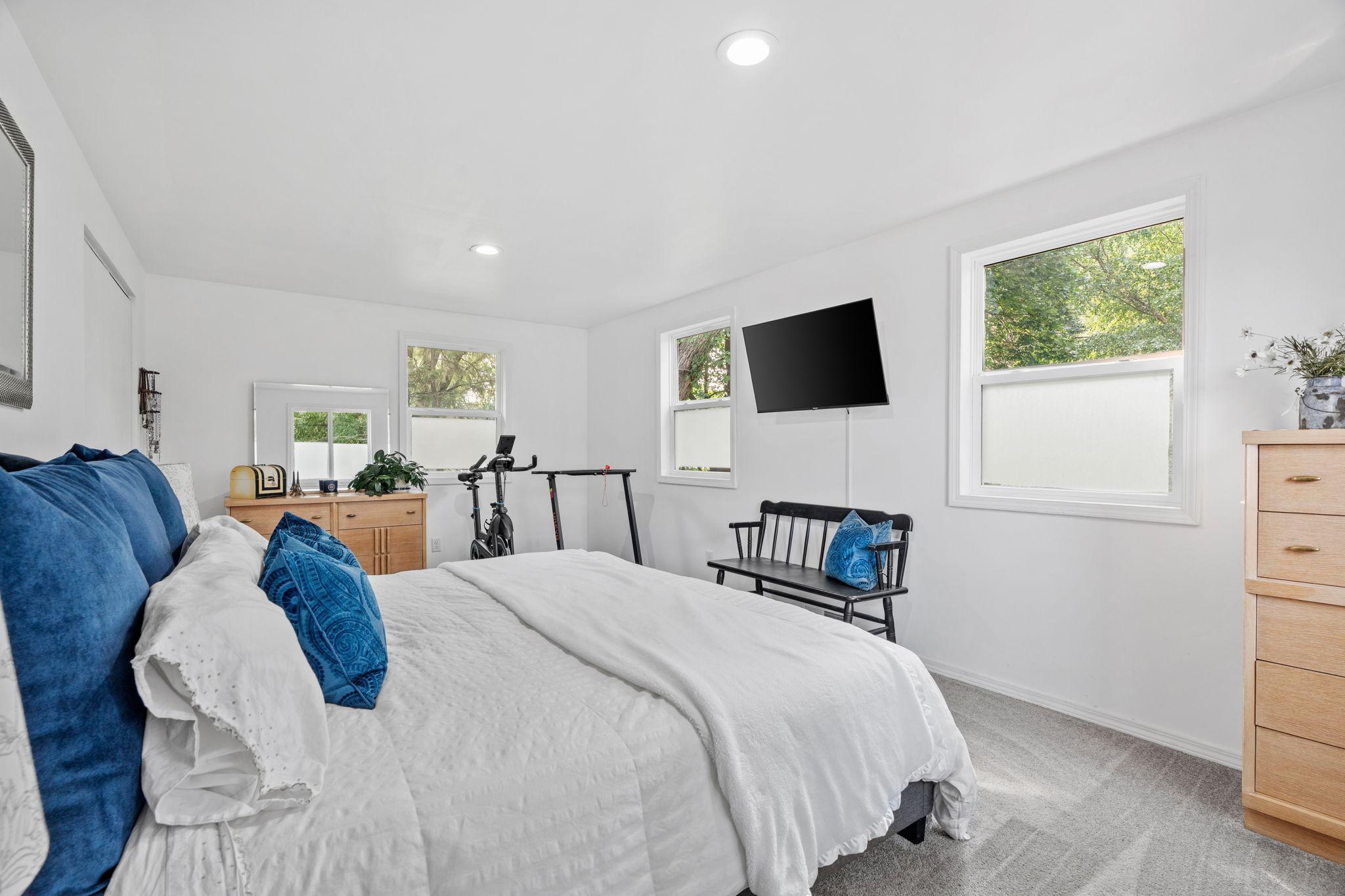 View of Residential at 832 Lovell Avenue, Roseville MN 55113, Roseville (18 of 22) - Mike Wilen | Minnesota Team Real Estate