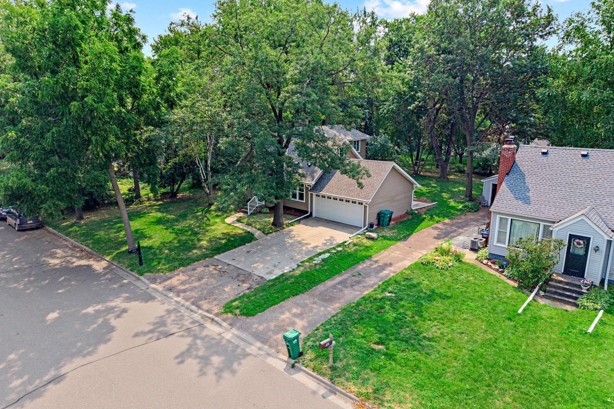 View of Residential at 832 Lovell Avenue, Roseville MN 55113, Roseville (4 of 22) - Mike Wilen | Minnesota Team Real Estate