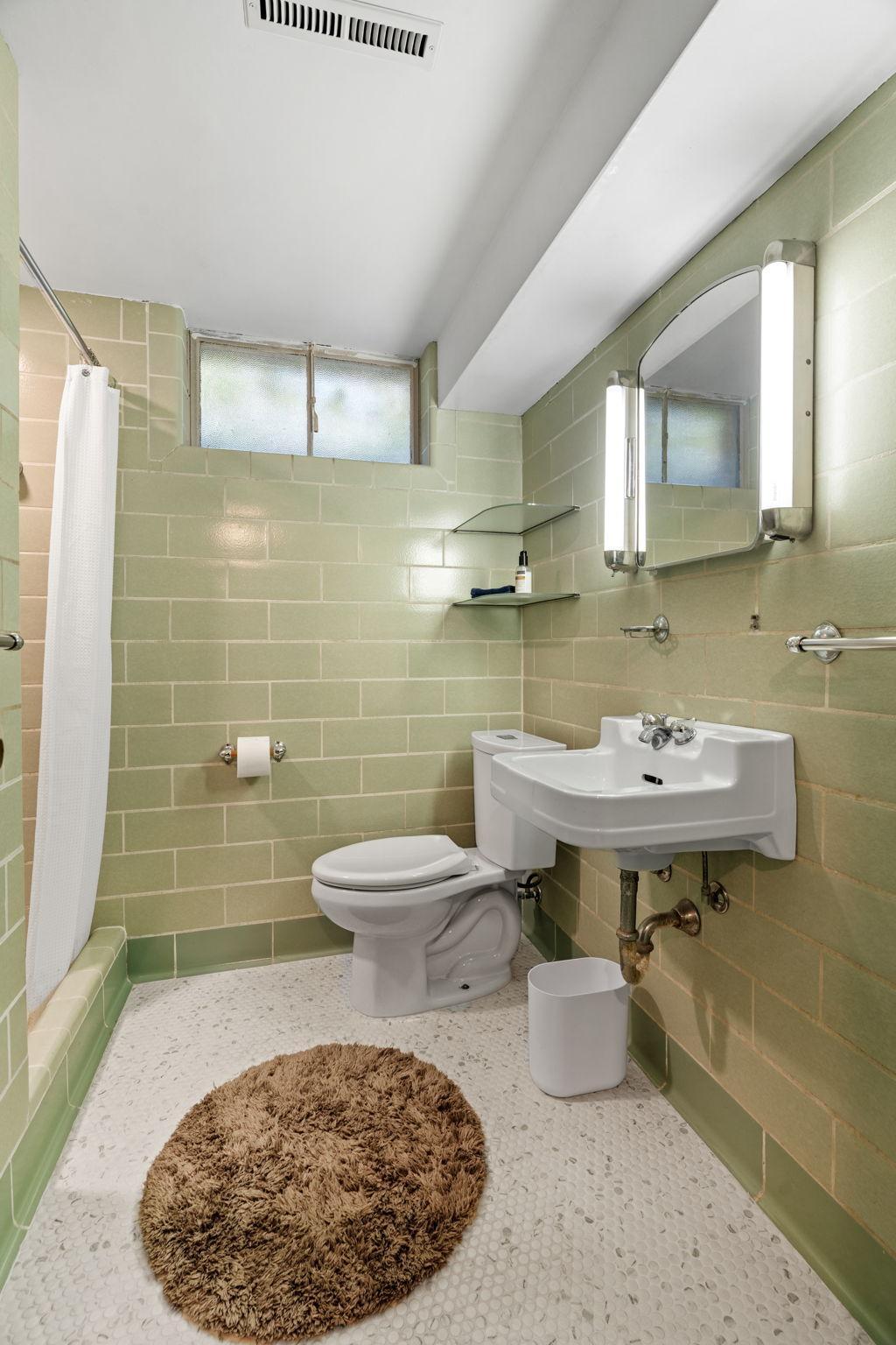 View of Residential at 4339 Penn Avenue, Minneapolis MN 55412, Minneapolis (32 of 48) - Mike Wilen | Minnesota Team Real Estate
