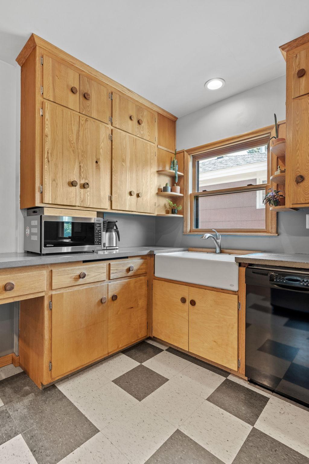 View of Residential at 4339 Penn Avenue, Minneapolis MN 55412, Minneapolis (12 of 48) - Mike Wilen | Minnesota Team Real Estate