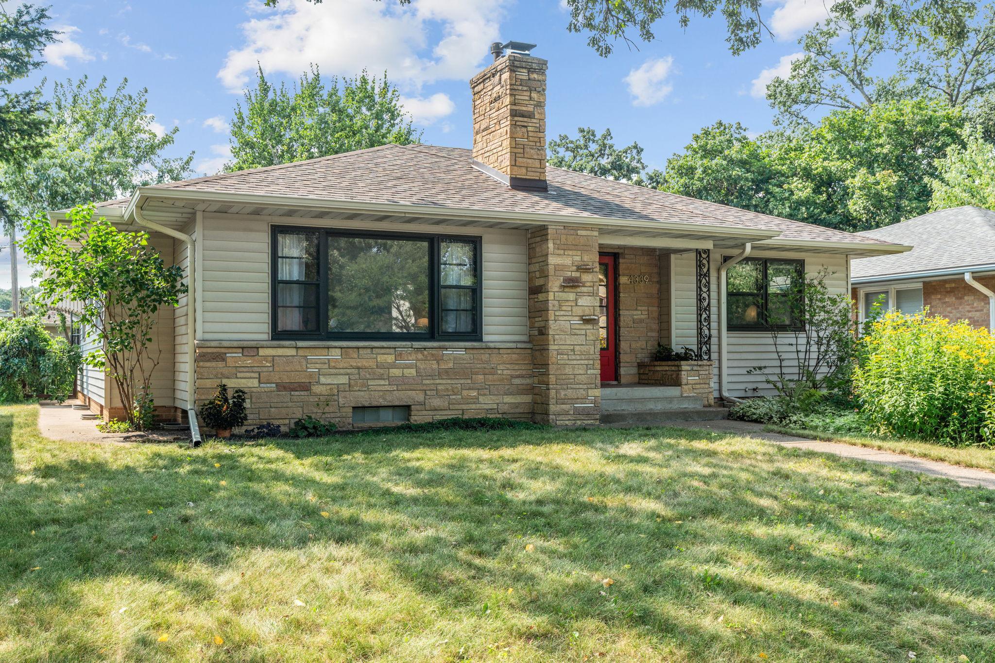 View of Residential at 4339 Penn Avenue, Minneapolis MN 55412, Minneapolis (44 of 48) - Mike Wilen | Minnesota Team Real Estate