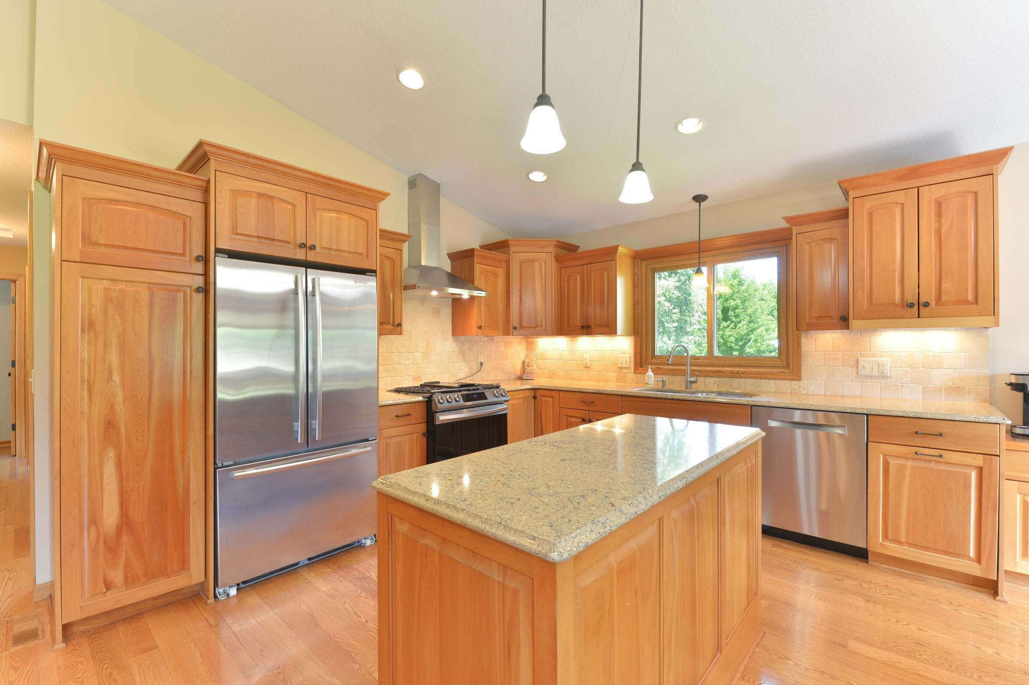 View of Residential at 17400 Barrington Court, Minnetonka MN 55345, Minnetonka (16 of 36) - Mike Wilen | Minnesota Team Real Estate