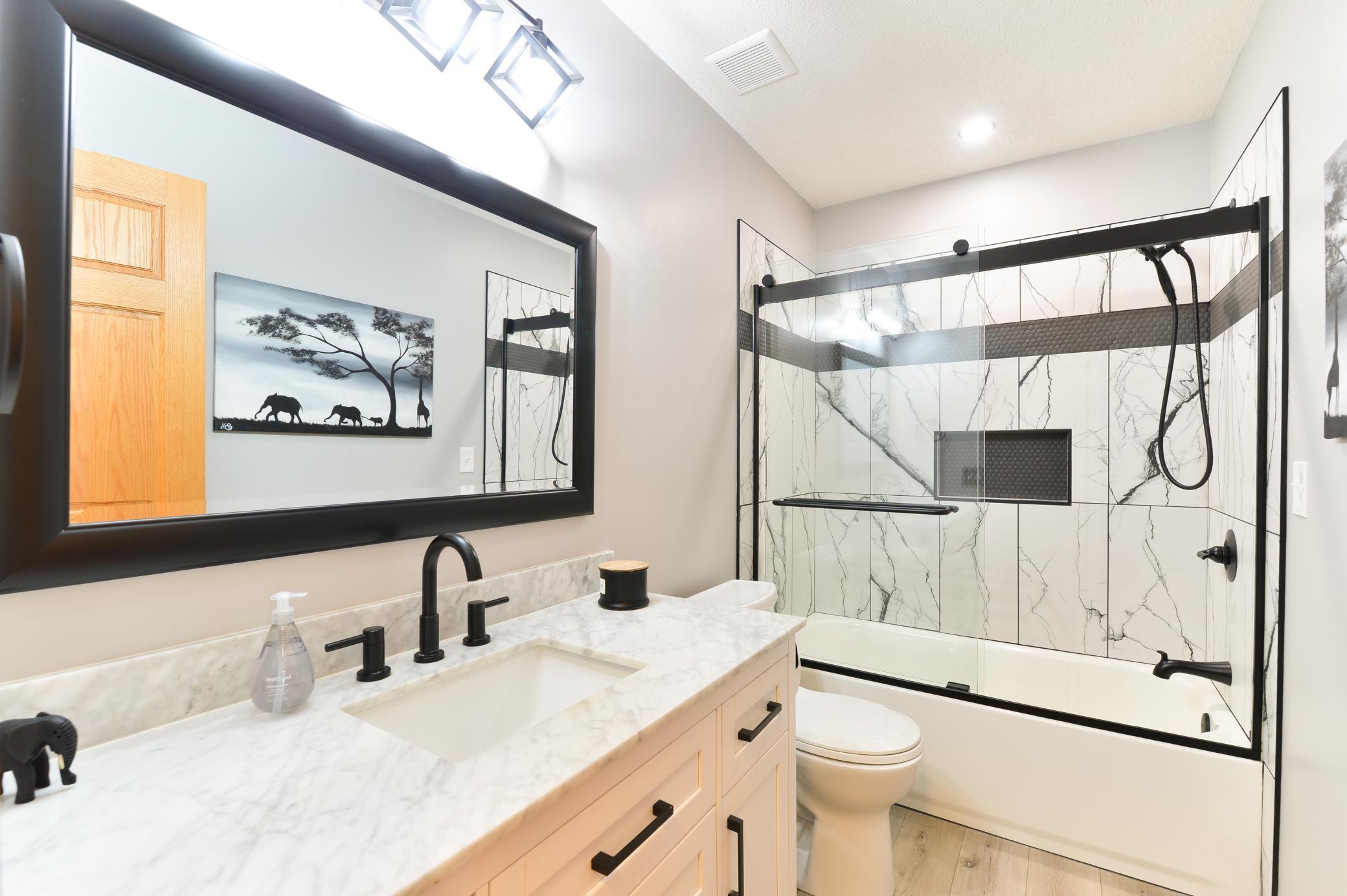 View of Residential at 17400 Barrington Court, Minnetonka MN 55345, Minnetonka (21 of 36) - Mike Wilen | Minnesota Team Real Estate