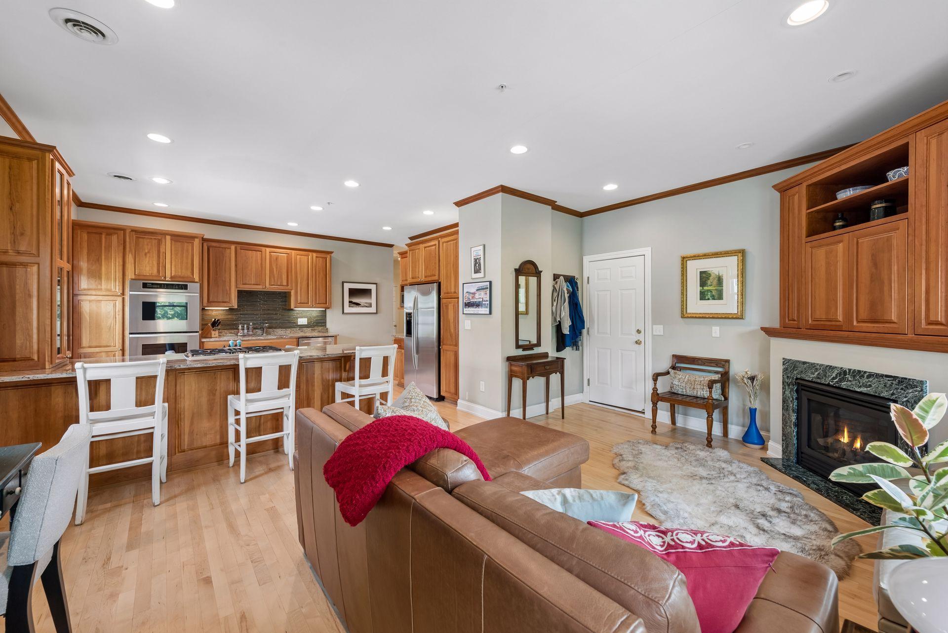 View of Residential at 1766 Girard Avenue #3, Minneapolis MN 55403, Minneapolis (17 of 20) - Mike Wilen | Minnesota Team Real Estate