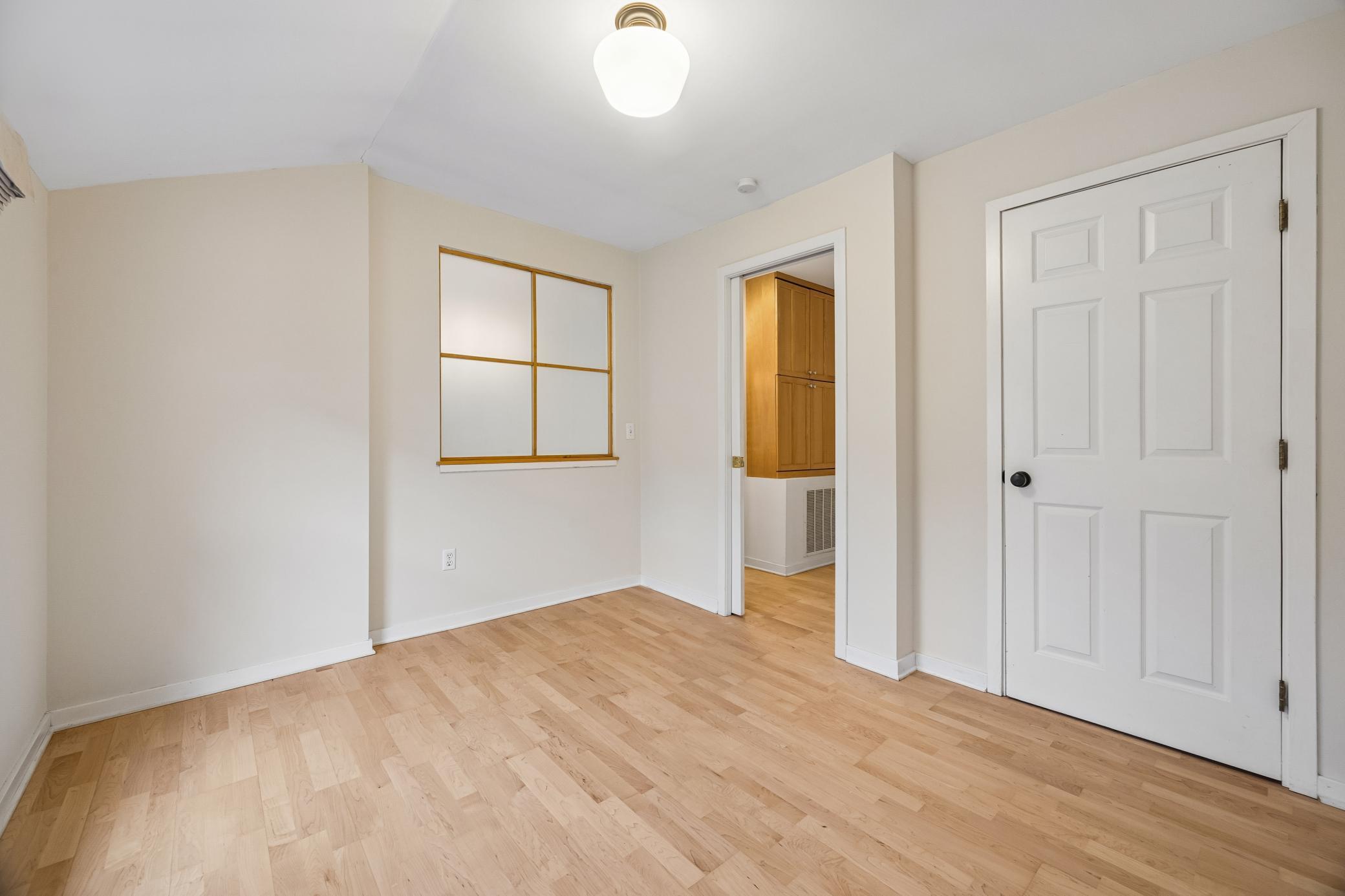 View of Residential at 2637 1/2 Humboldt Avenue, Minneapolis MN 55408, Minneapolis (31 of 35) - Mike Wilen | Minnesota Team Real Estate