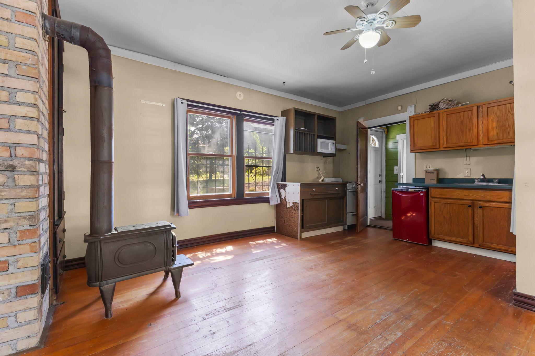 View of Residential at 2226 Fremont Avenue, Minneapolis MN 55411, Minneapolis (20 of 36) - Mike Wilen | Minnesota Team Real Estate