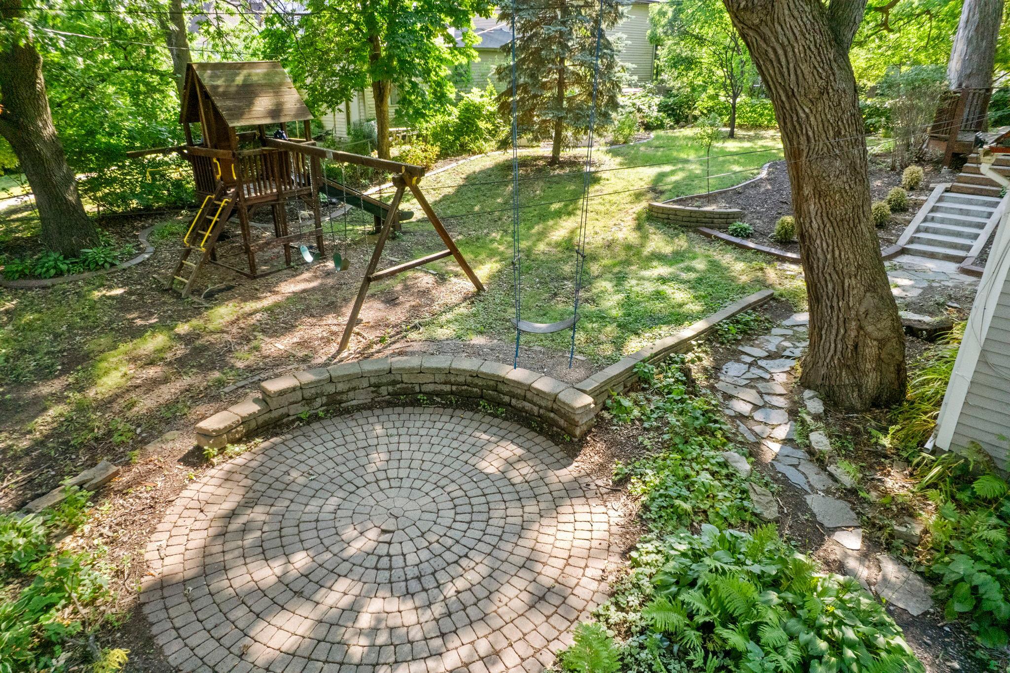 View of Residential at 2226 Fremont Avenue, Minneapolis MN 55411, Minneapolis (31 of 36) - Mike Wilen | Minnesota Team Real Estate
