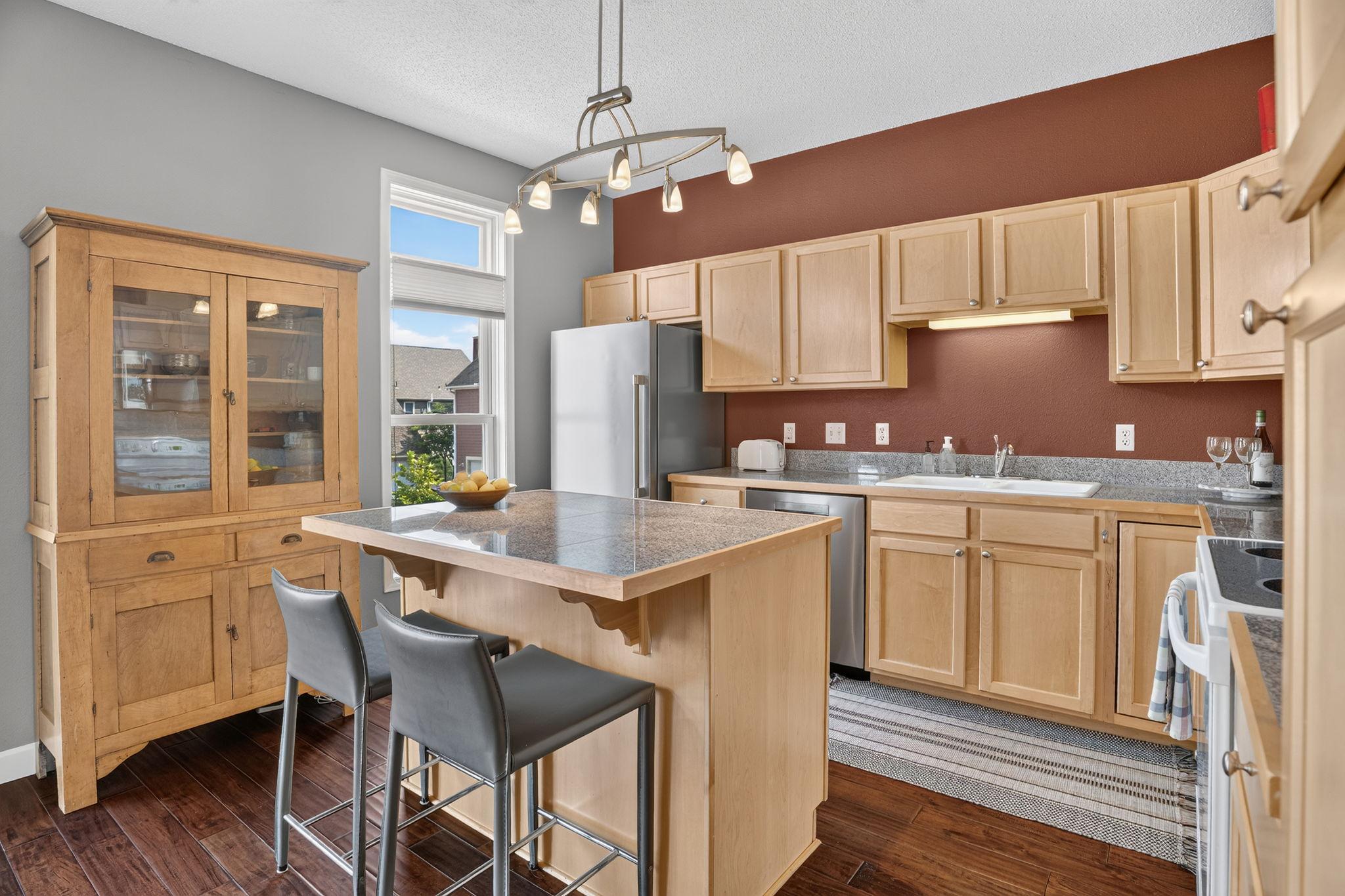 View of Residential at 798 Cedar Street #2, Saint Paul MN 55103, Saint Paul (8 of 32) - Mike Wilen | Minnesota Team Real Estate
