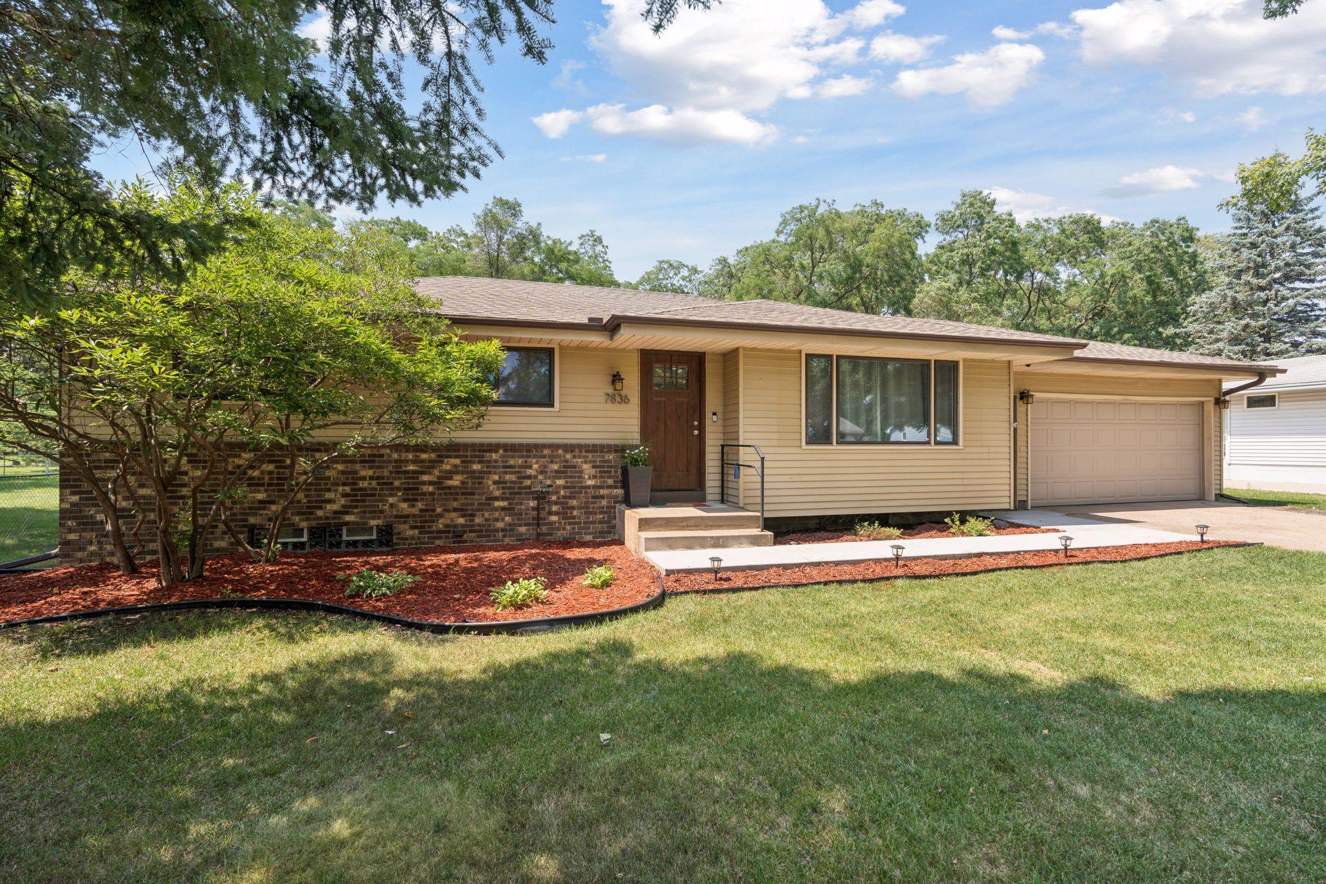 View of Residential at 7836 Woodlawn Drive, Mounds View MN 55112, Mounds View - Mike Wilen | Minnesota Team Real Estate