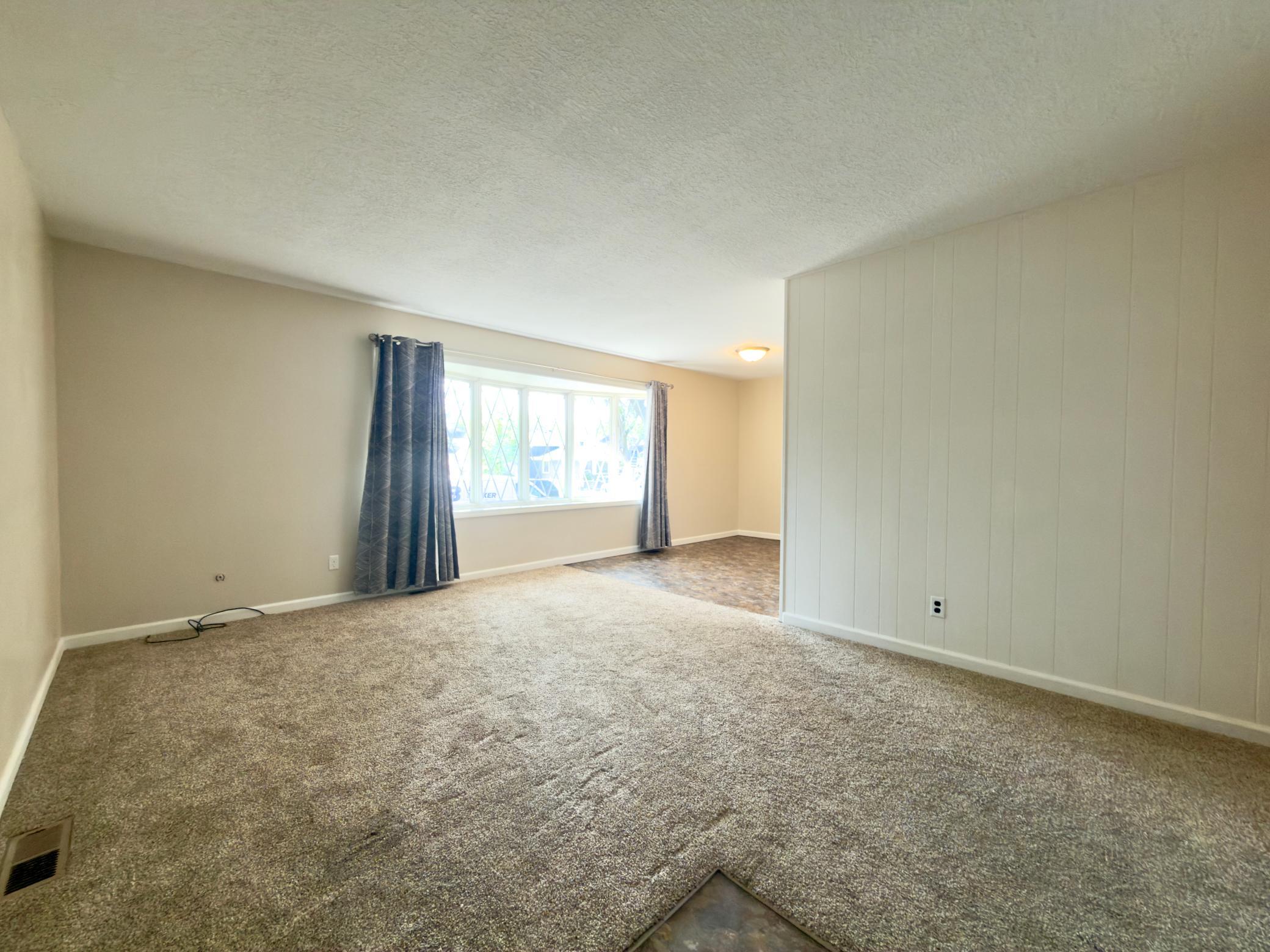 View of Residential at 243 Winifred Street, Saint Paul MN 55107, Saint Paul (4 of 35) - Mike Wilen | Minnesota Team Real Estate