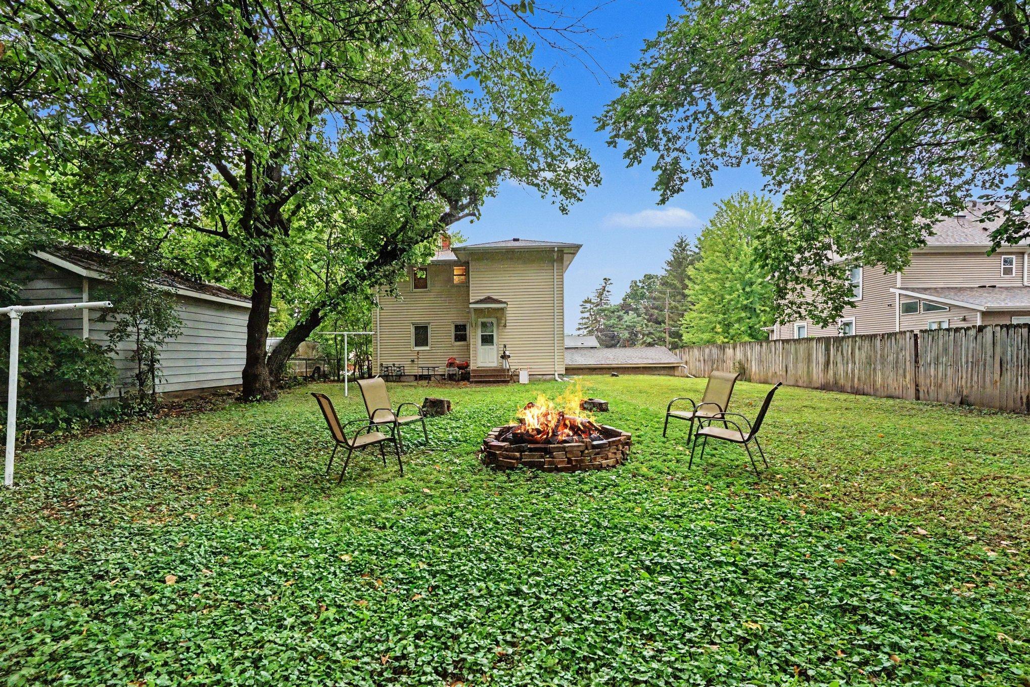 View of Residential Income at 1680 Burns Avenue, Saint Paul MN 55106, Saint Paul (21 of 26) - Mike Wilen | Minnesota Team Real Estate