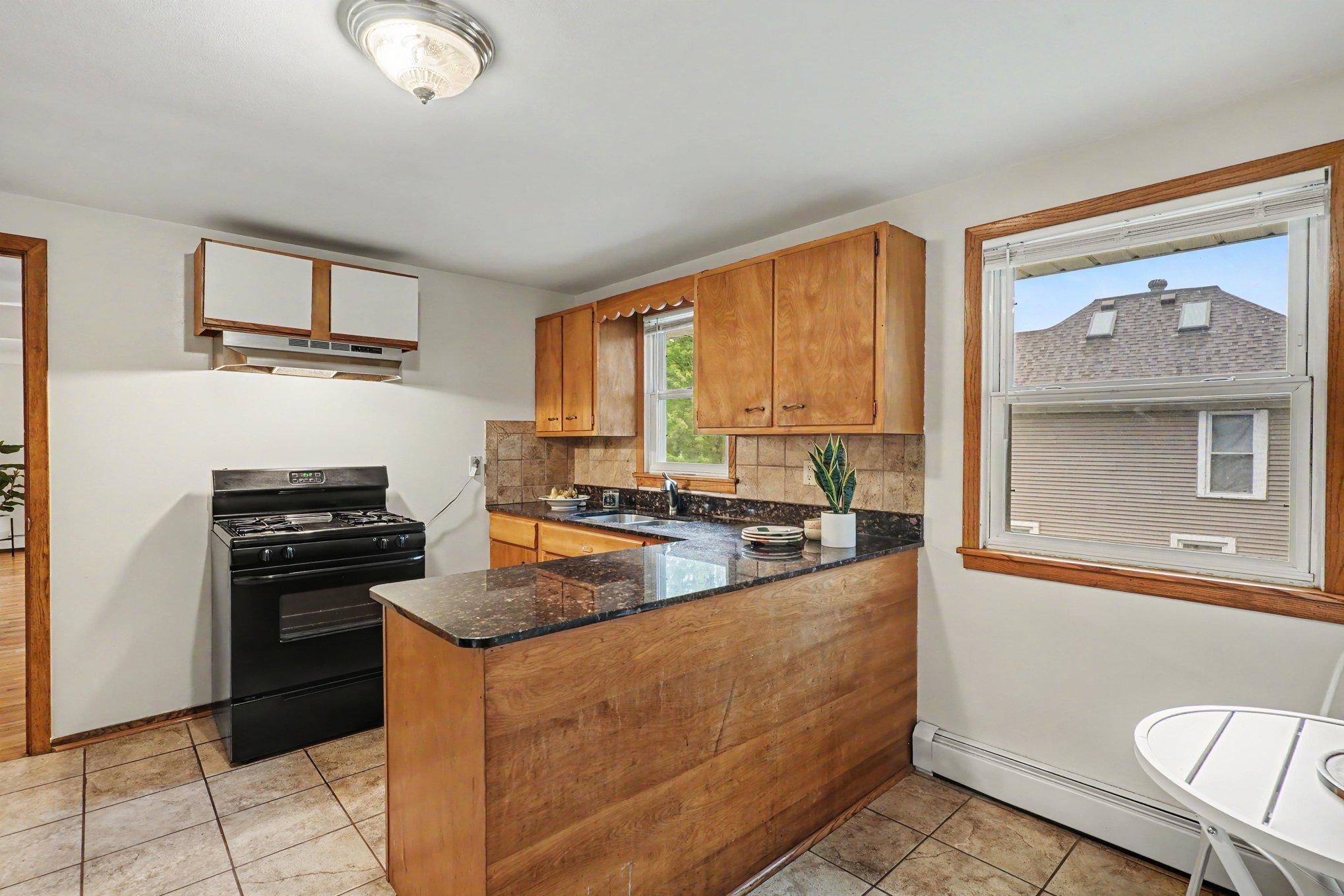 View of Residential Income at 1680 Burns Avenue, Saint Paul MN 55106, Saint Paul (7 of 26) - Mike Wilen | Minnesota Team Real Estate
