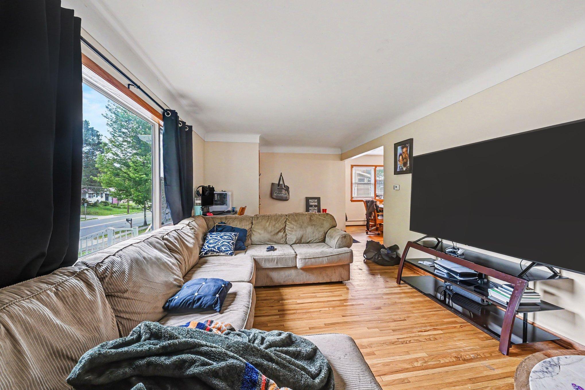 View of Residential Income at 1680 Burns Avenue, Saint Paul MN 55106, Saint Paul (23 of 26) - Mike Wilen | Minnesota Team Real Estate