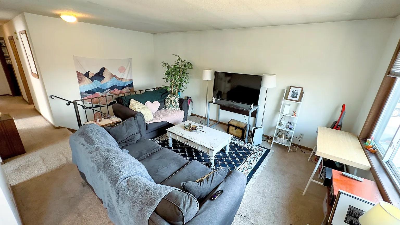 View of Residential Income at 808 9th Avenue, Minneapolis MN 55414, Minneapolis (4 of 17) - Mike Wilen | Minnesota Team Real Estate